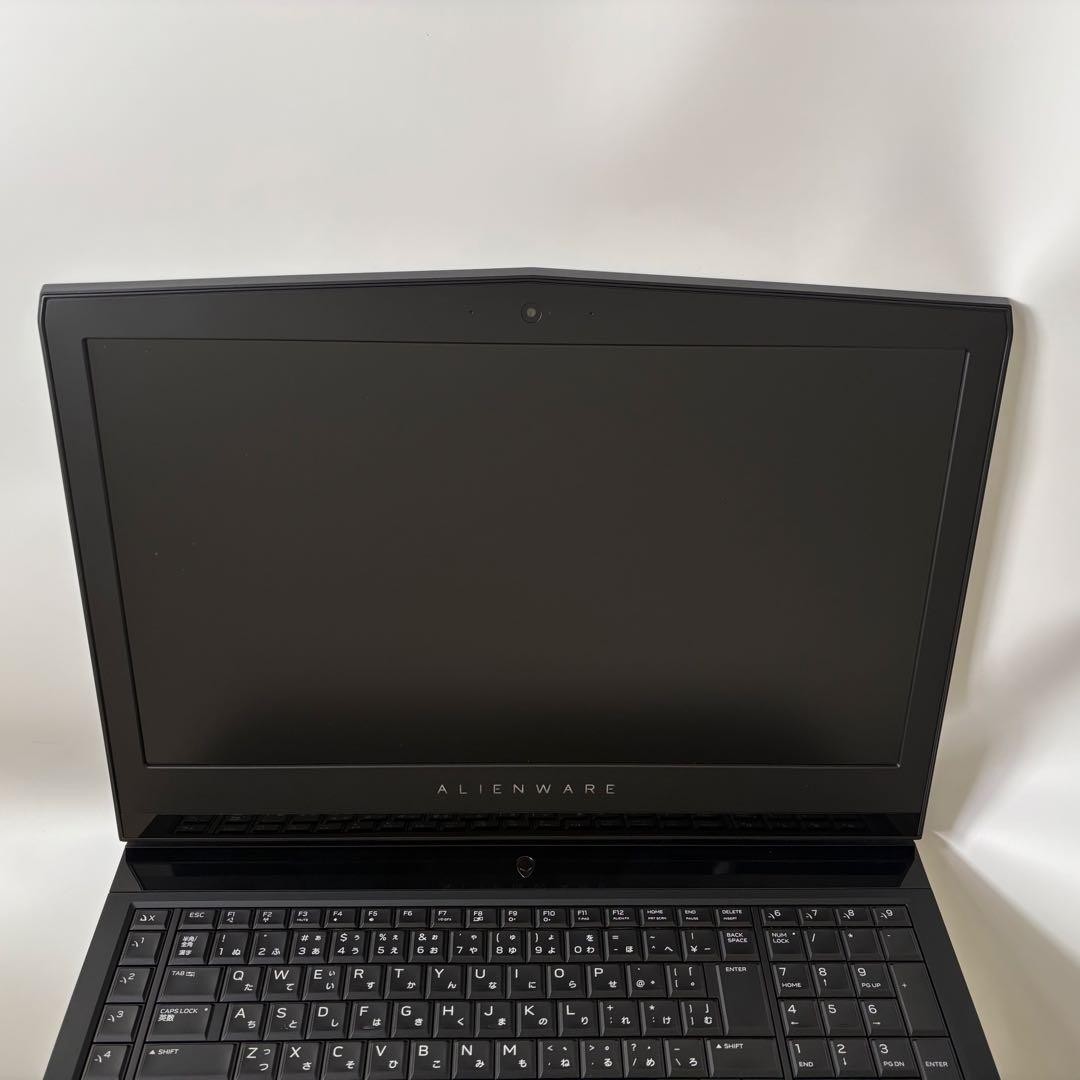 Alienware 17 R4 Gaming Laptop GTX1070 i7-7820HK 16GB RAM 256GB SSD+1TB HDD