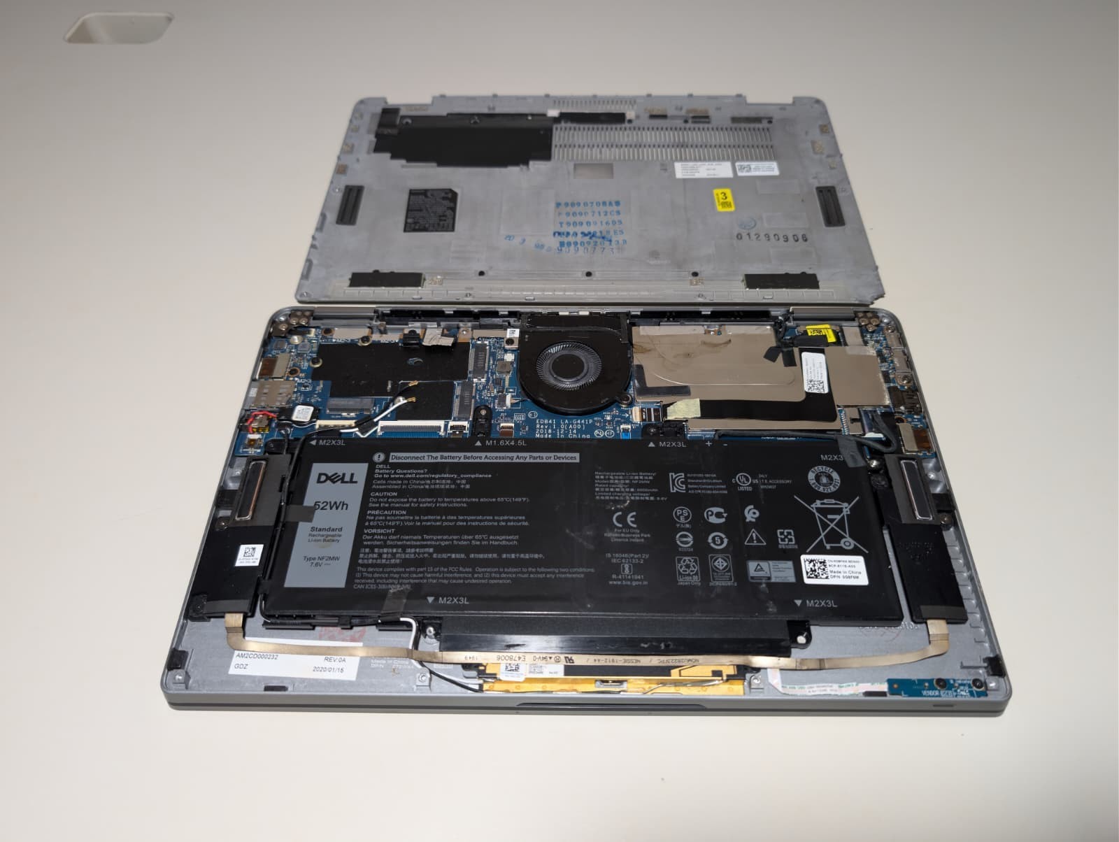READ! Dell Latitude 7400 2-in-1 | i7 8th Gen 16GB RAM (Embedded) NO SSD | AS-IS