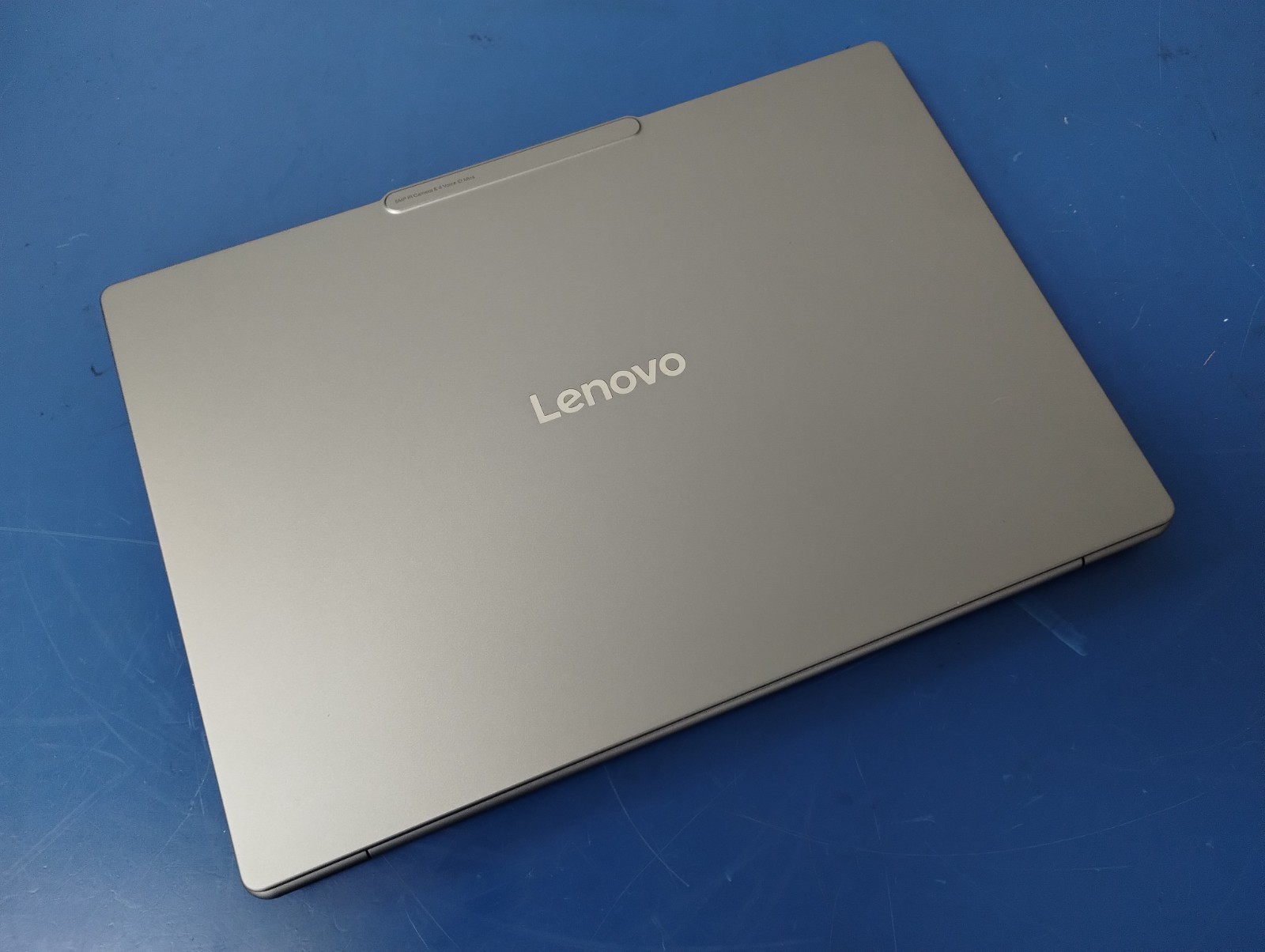 Lenovo Slim 7 14ILL10, Intel Core Ultra 7 258V, 2.20 GHz, 32 GB RAM, 1 TB NVMe