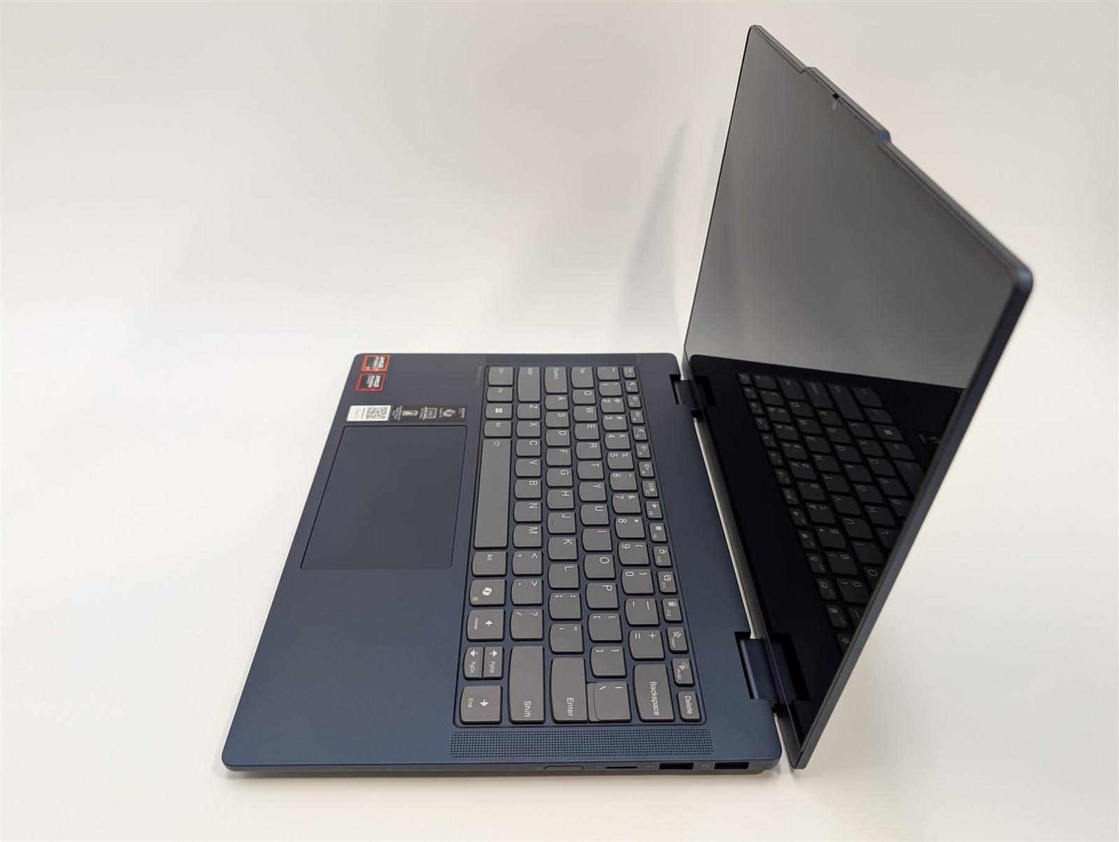Lenovo IdeaPad 5 2in1 14″ Ryzen AI 7 350 16GB 1TB SSD 860M Blue Used-Very Good