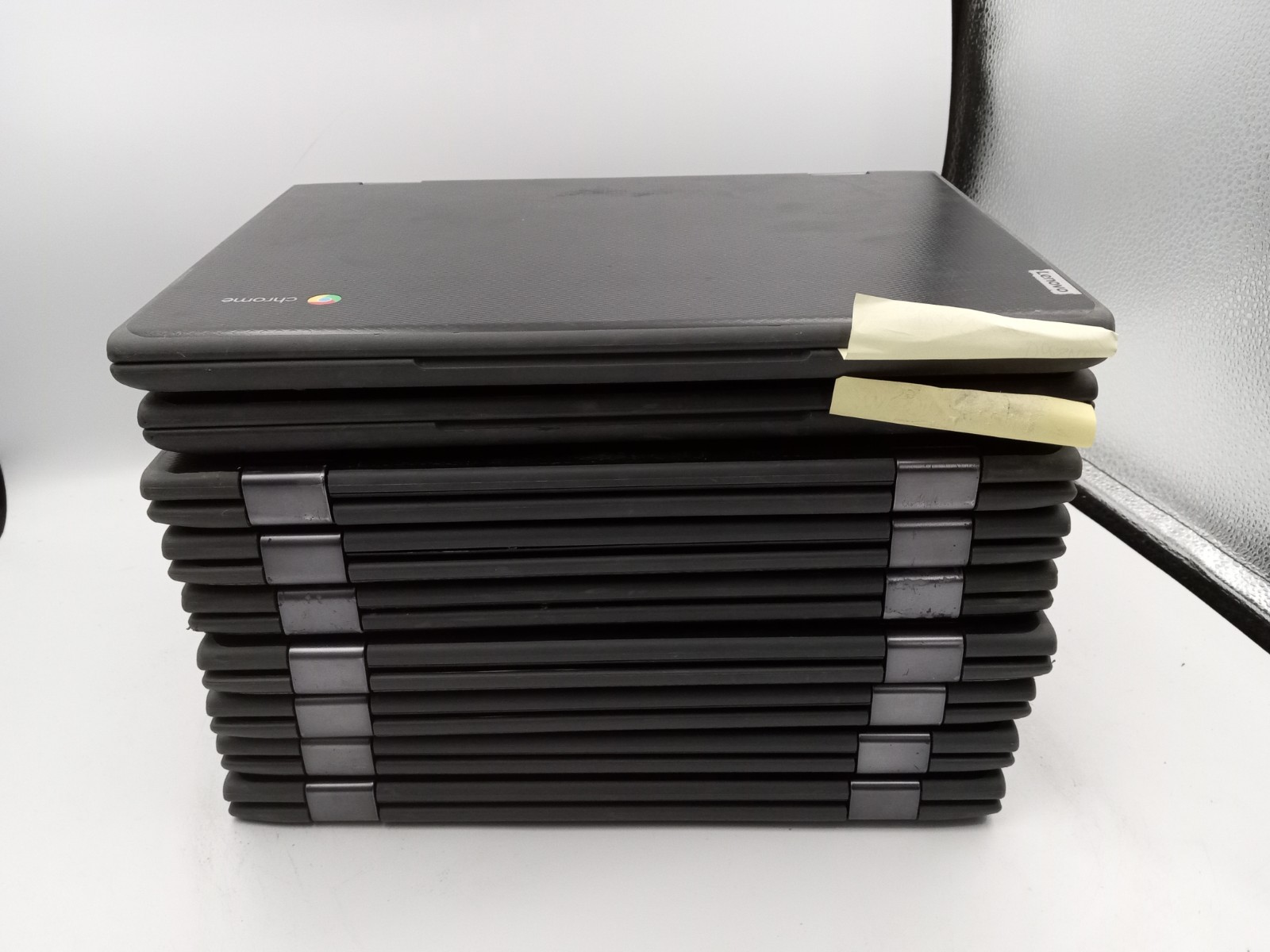 Lot of 9 – Lenovo 300e 11.6″ 2in1 Chromebooks – FOR PARTS – VARIOUS ISSUES -RR