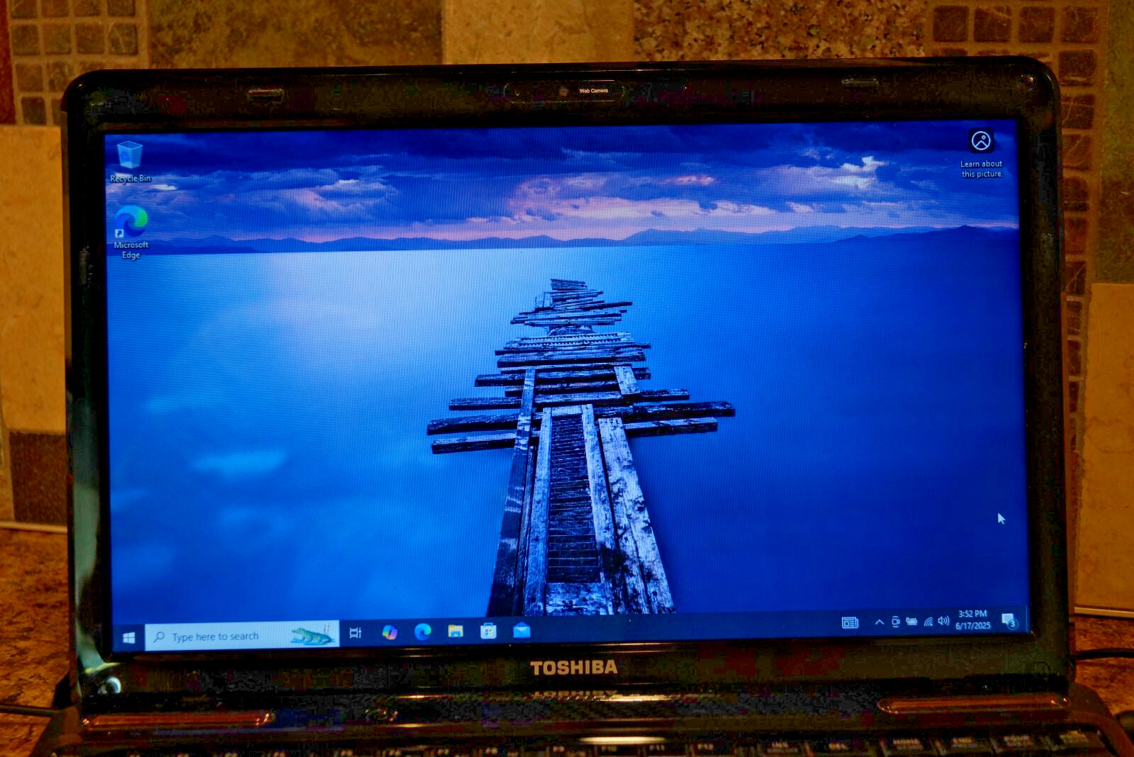 Activated 22H2 WIN 10 PRO Toshiba L655-S5100BN@2.00GHz,4GB RAM 500GB HDD