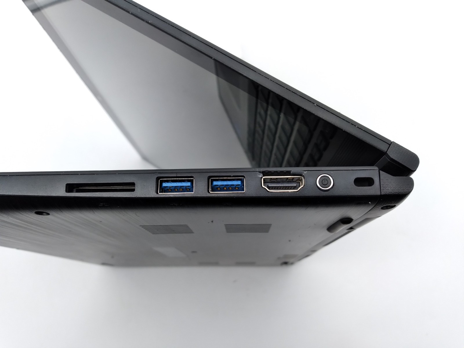Toshiba Satellite E45W Touch* | Intel i3-5015u @ 2.1Ghz 6GB RAM 320GB HDD Win11P