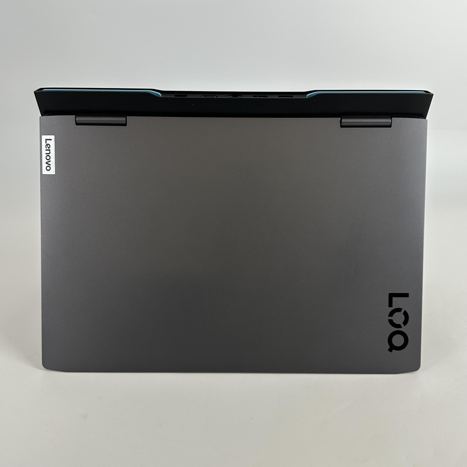 Lenovo LOQ 15 144Hz FHD 3.8 GHz Ryzen 7 7840HS 32GB 1TB/512GB NVIDIA RTX 4050