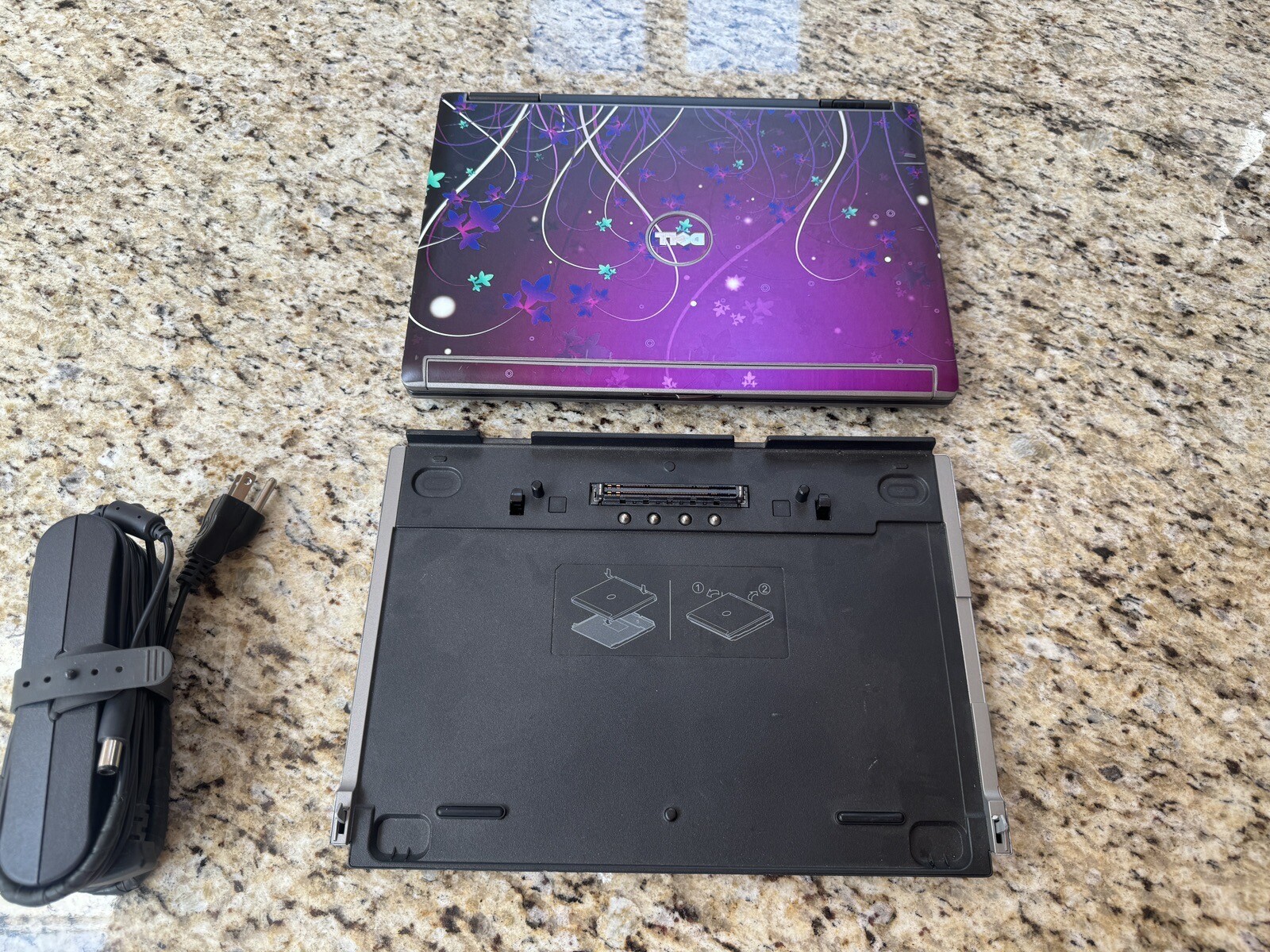 Dell Latitude D430 Core2 Duo 1.33GHz 2GB RAM 60GB HDD Win 7 Pro 32 w/ Media Dock