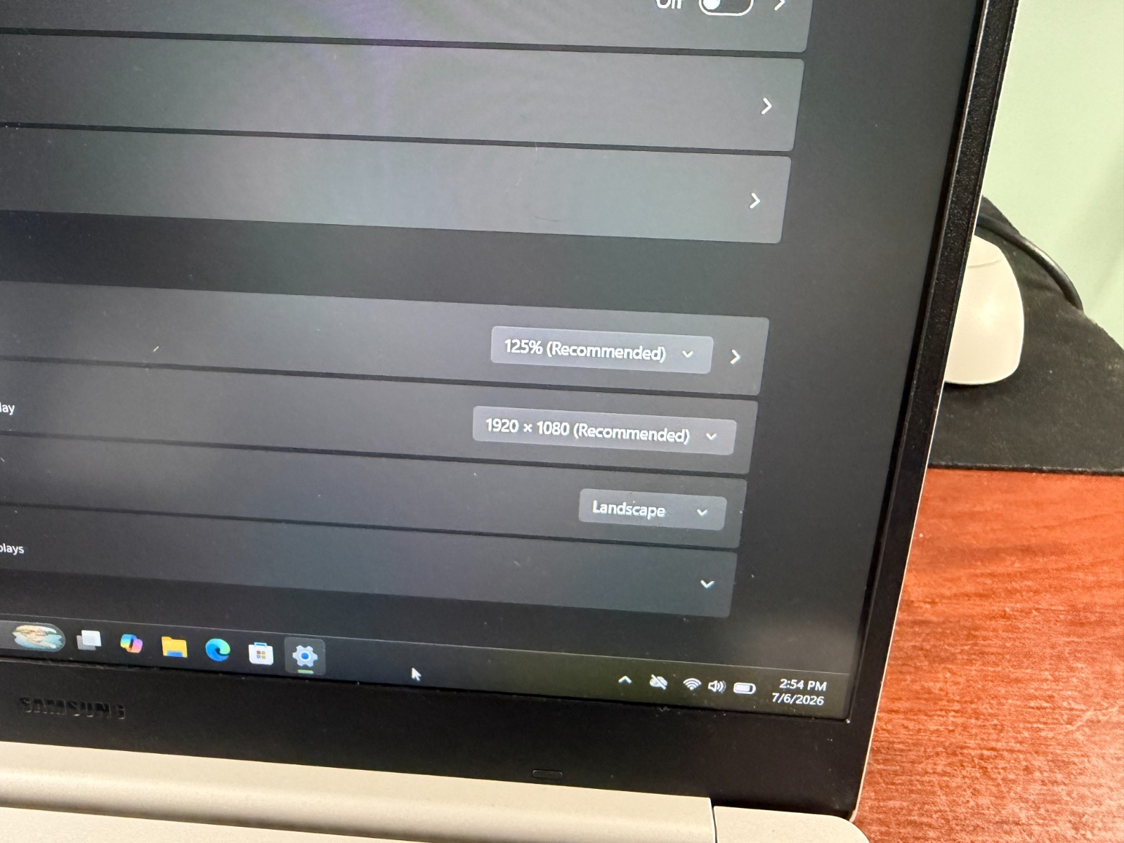 Samsung Galaxy Book2 15.6″ i5-1235U 8GB RAM 256GB SSD Silver Win11 – Excellent