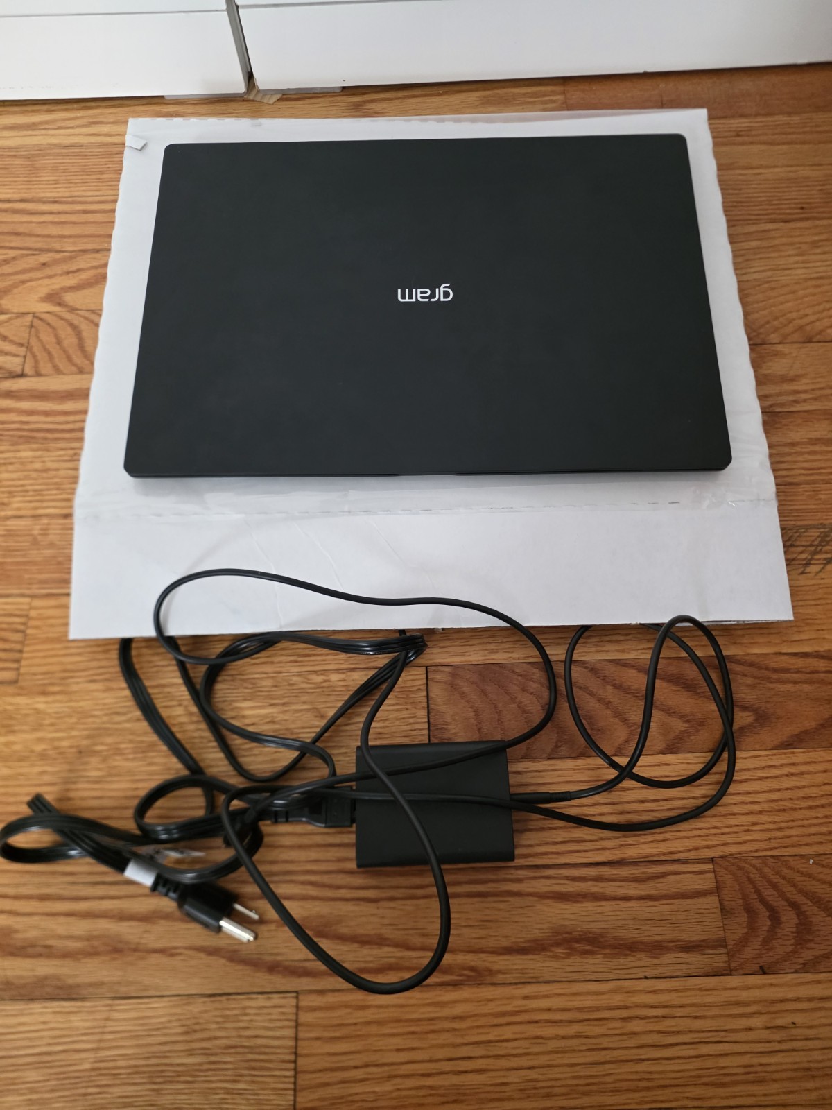 LG gram Pro 17 Laptop Intel Core Ultra 9 32GB Memory NVIDIA RTX5050 1TB SSD