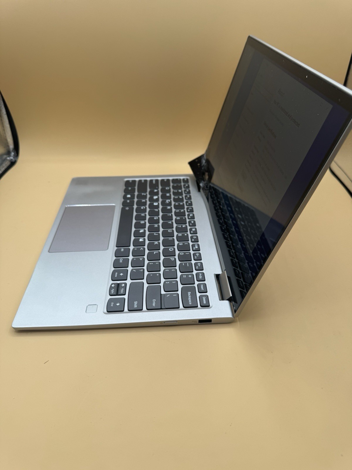 Broken Lenovo Yoga 730-13IKB 13.3″ i5-8250U 8GB RAM 256GB SSD
