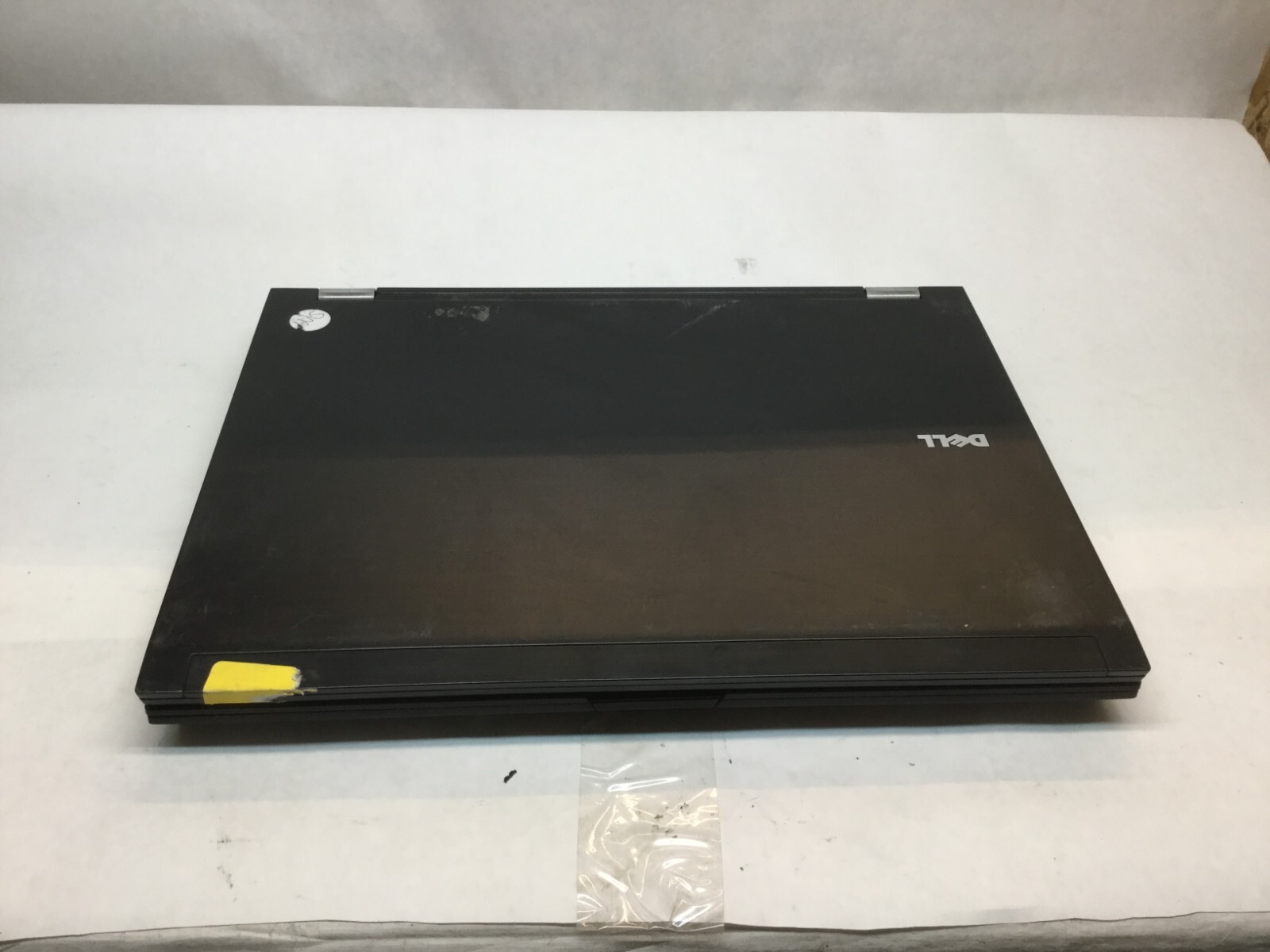 Dell Latitude E6500 Laptop 15″ Intel Centrino BROKEN SATA PORT! -ME