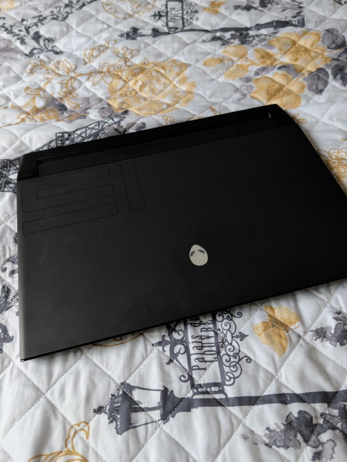 Alienware M15 R3 Gaming Laptop –RTX 2070 SU/512 SSD/16 Ram/I7 10 Gen/ 15.6 FHD.