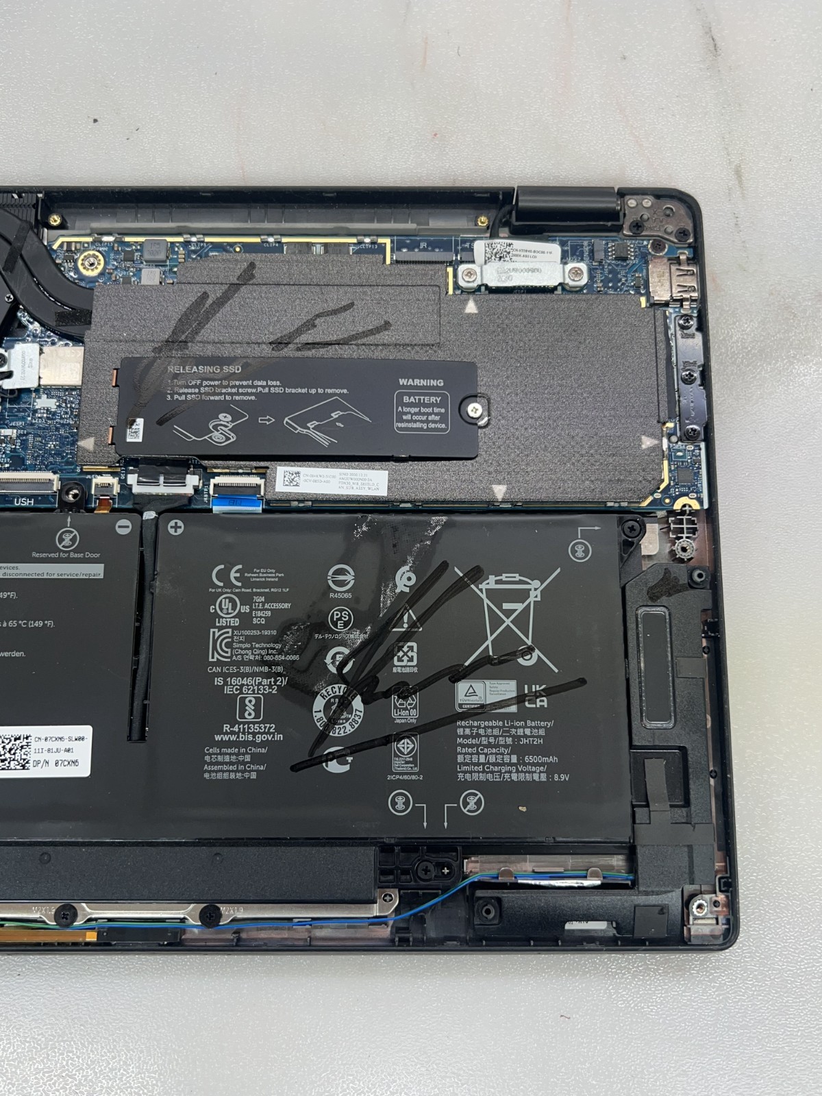 DELL LATITUDE 7410 i5-10310U@1.70GHz 8GB RAM NO HDD/SSD*READ