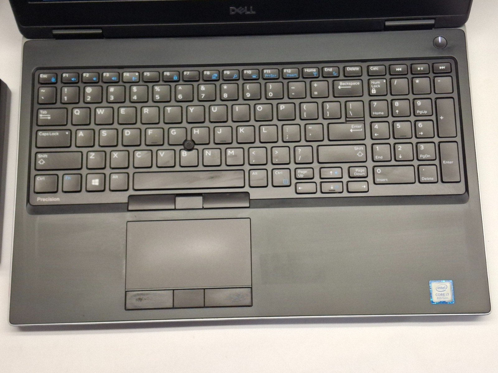 Dell Precision 7530 i7 8850H @ 2.60 GHz 512 GB 32 GB Webcam 15.6″ FHD Win 10 Pro