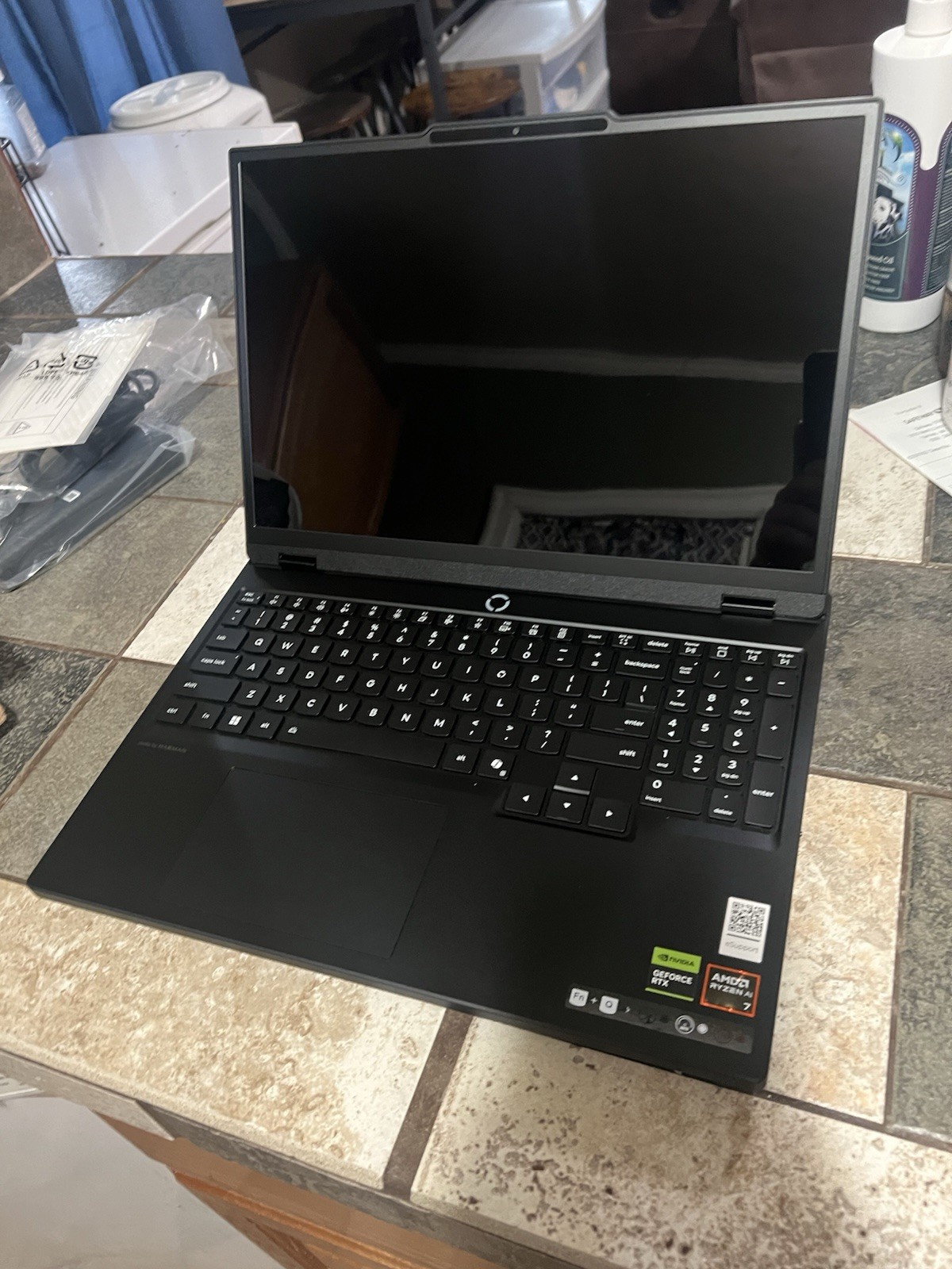 Legion 5 15AKP10 Gaming Laptop AMD Ryzen AI 7 350 W/Radeon 860M Nvidia RTX 5070