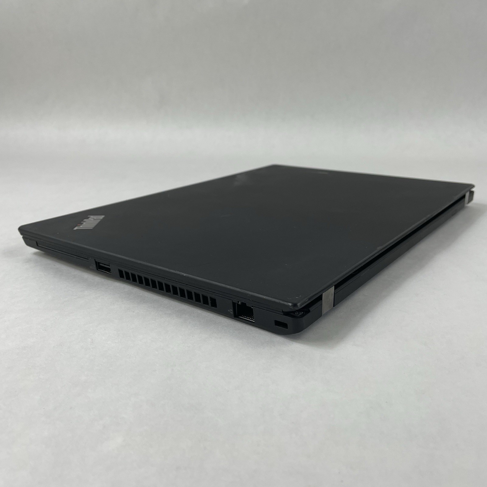 Lenovo ThinkPad T490 14″ i5-8365U 1.60 GHz 8 GB RAM No SSD/OS/AC – Bad Hinge