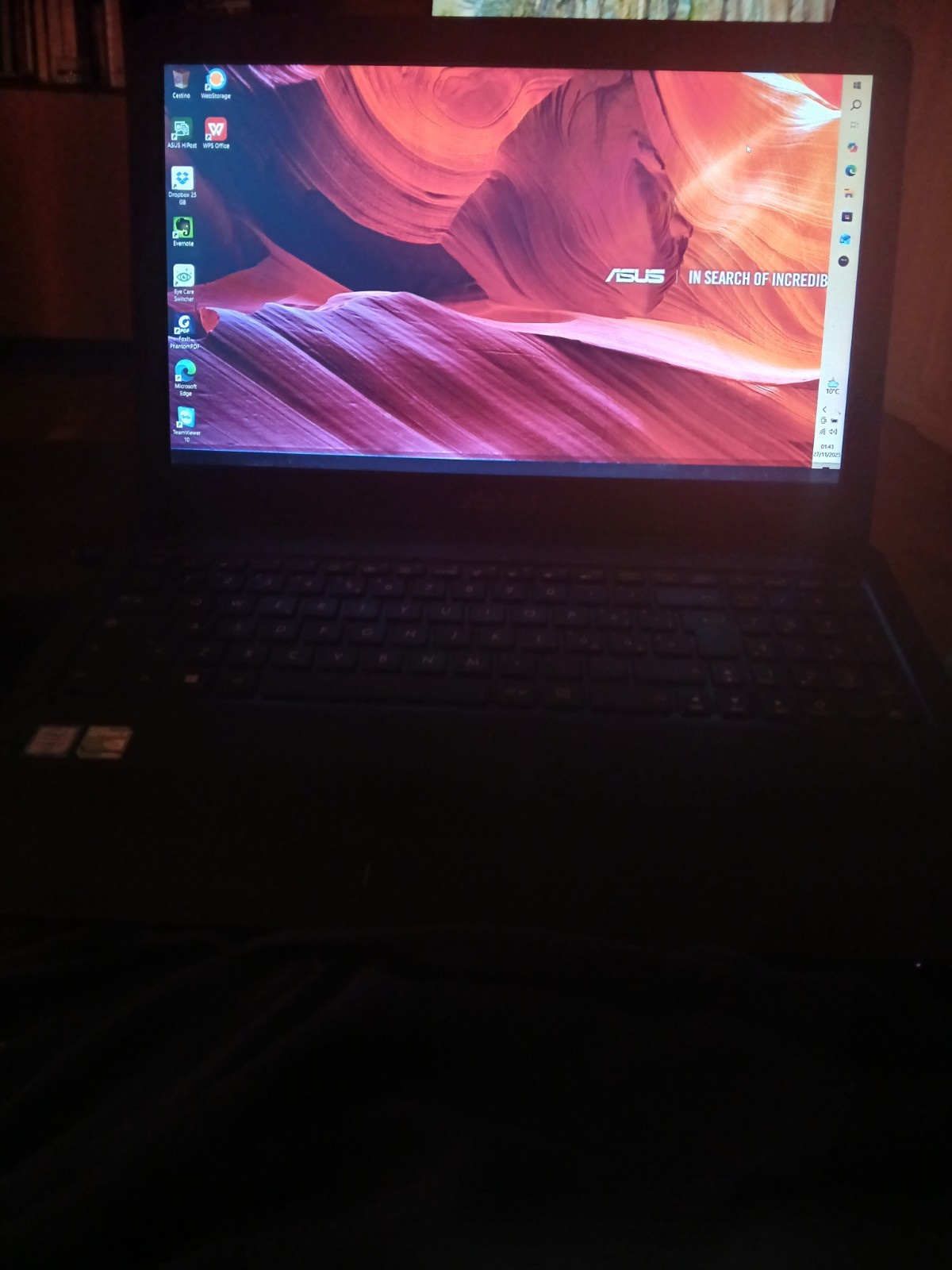 ASUS F556U, 699GB HDD 8GbRam Notebook Laptop PC