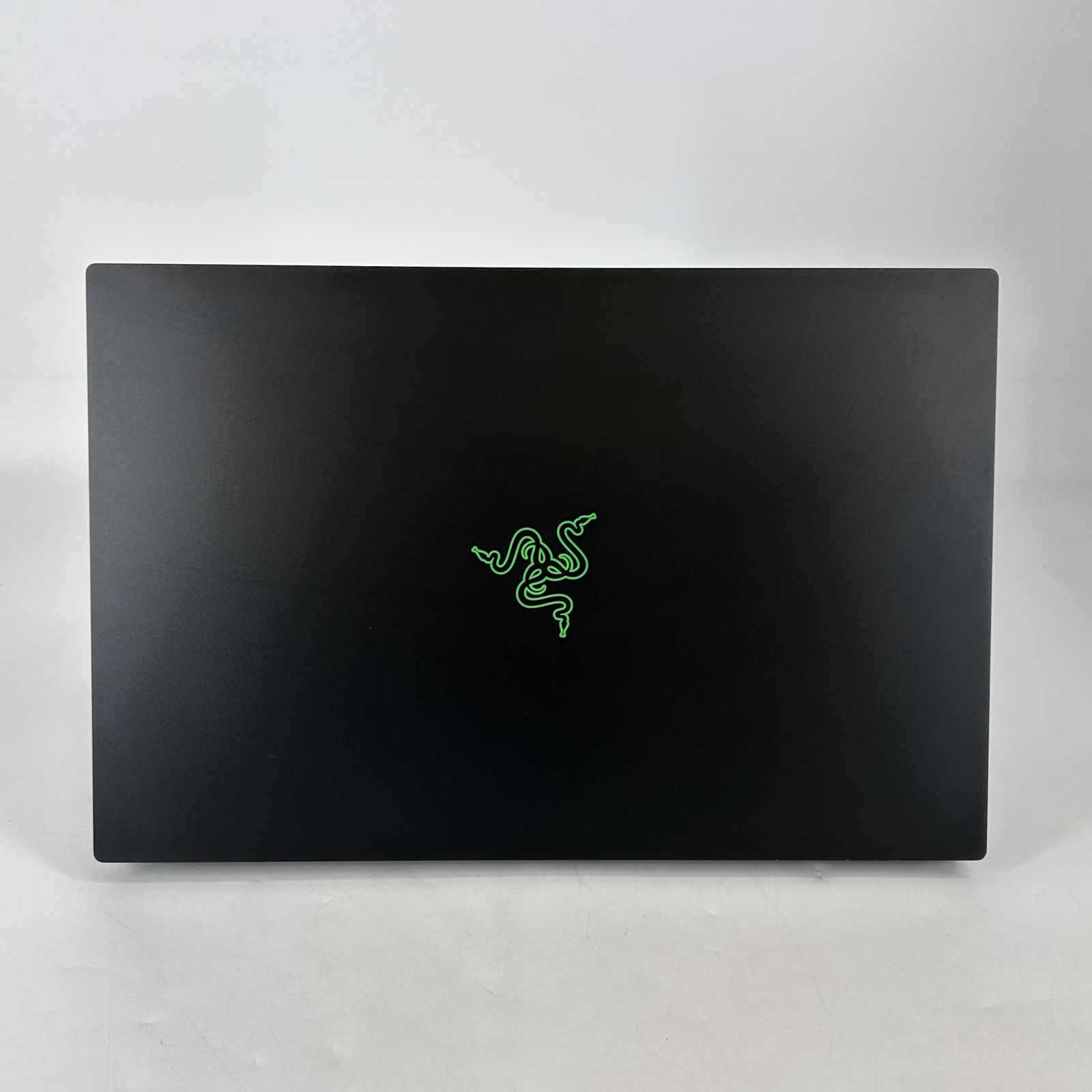 Razer Blade 15 Advanced 4K TOUCH i7-10875H 2.30GHz 64GB 1TB RTX 2080 Super Max-Q