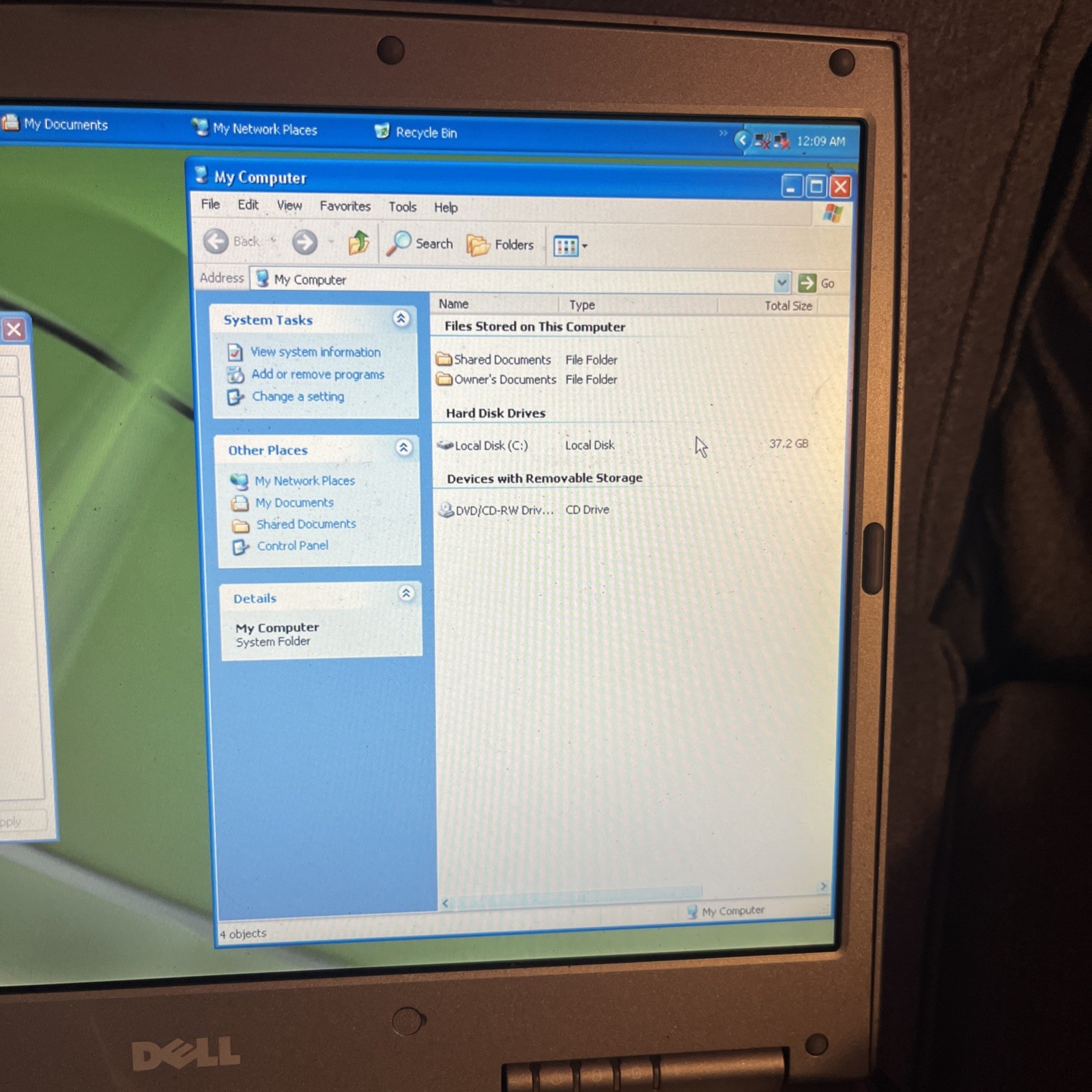 Vintage Dell Inspiron 8600 Laptop Pentium M 1.4GHz 256MB 40GB WinXP 15.4″ Works
