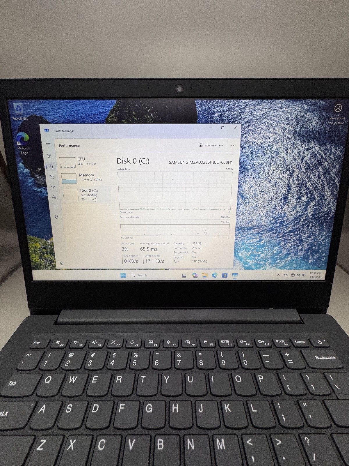 Lenovo V14-ADA, AMD Athlon Gold 3150U, 6GB DDR4, 239 GB SSD, FEW KEYS DONT WORK