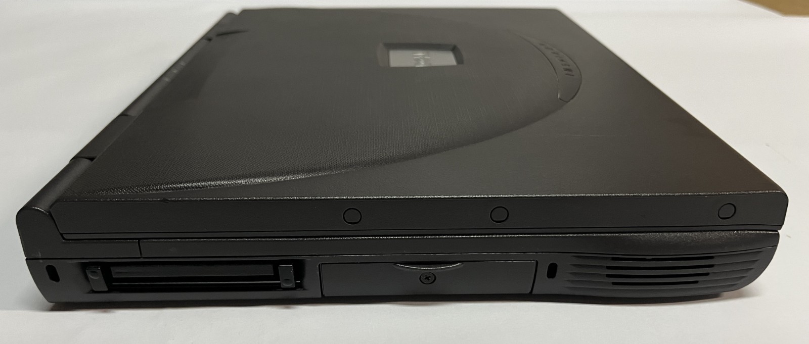 Dell Inspiron 3800 Pentium III 500Mhz 256MB Ram, 6GB HDD ATi Mobility Windows 98