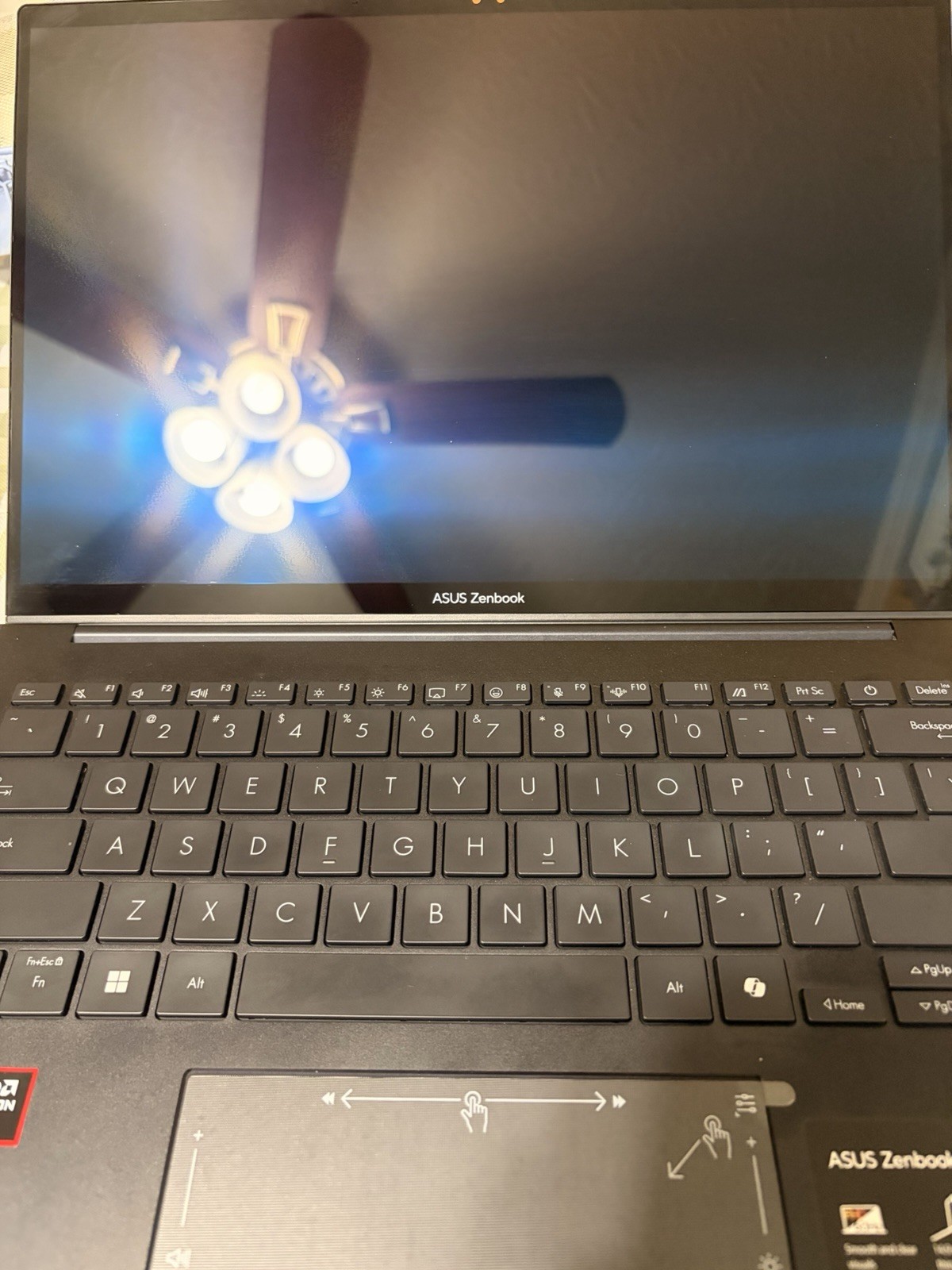 Asus Zenbook 14 UM3406K 14″ Ryzen AI 7 350 2.0GHz 32GB RAM 1TB SSD