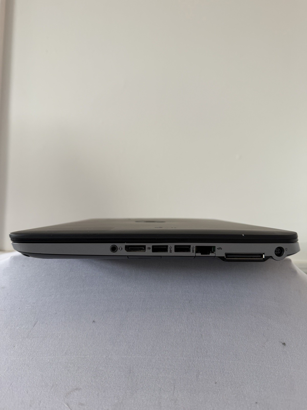 HP Elitebook 840 G1 Laptop – Good Screen – Intel i5 – RAM 4 GB – Read Des
