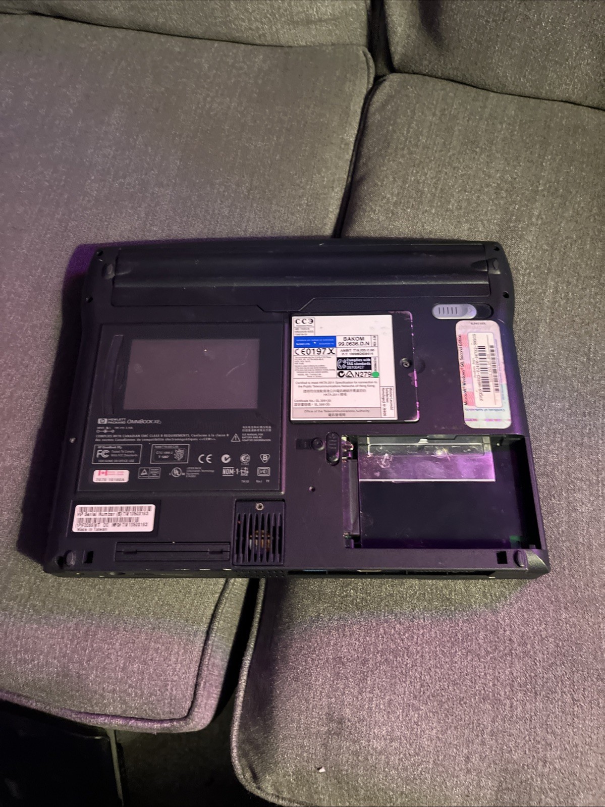 HP OmniBook XE2 Vintage Laptop Windows 98 Intel Celeron Tested Works No HDD
