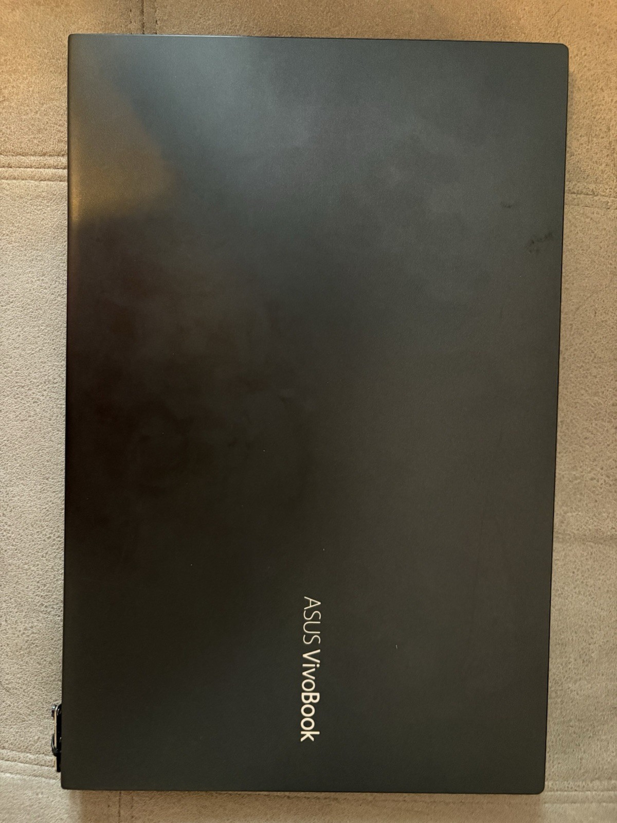 ASUS VivoBook 15 F513EA i5-1135G7 8GB NO SSD/Charger Broken Hinge – PARTS/REPAIR