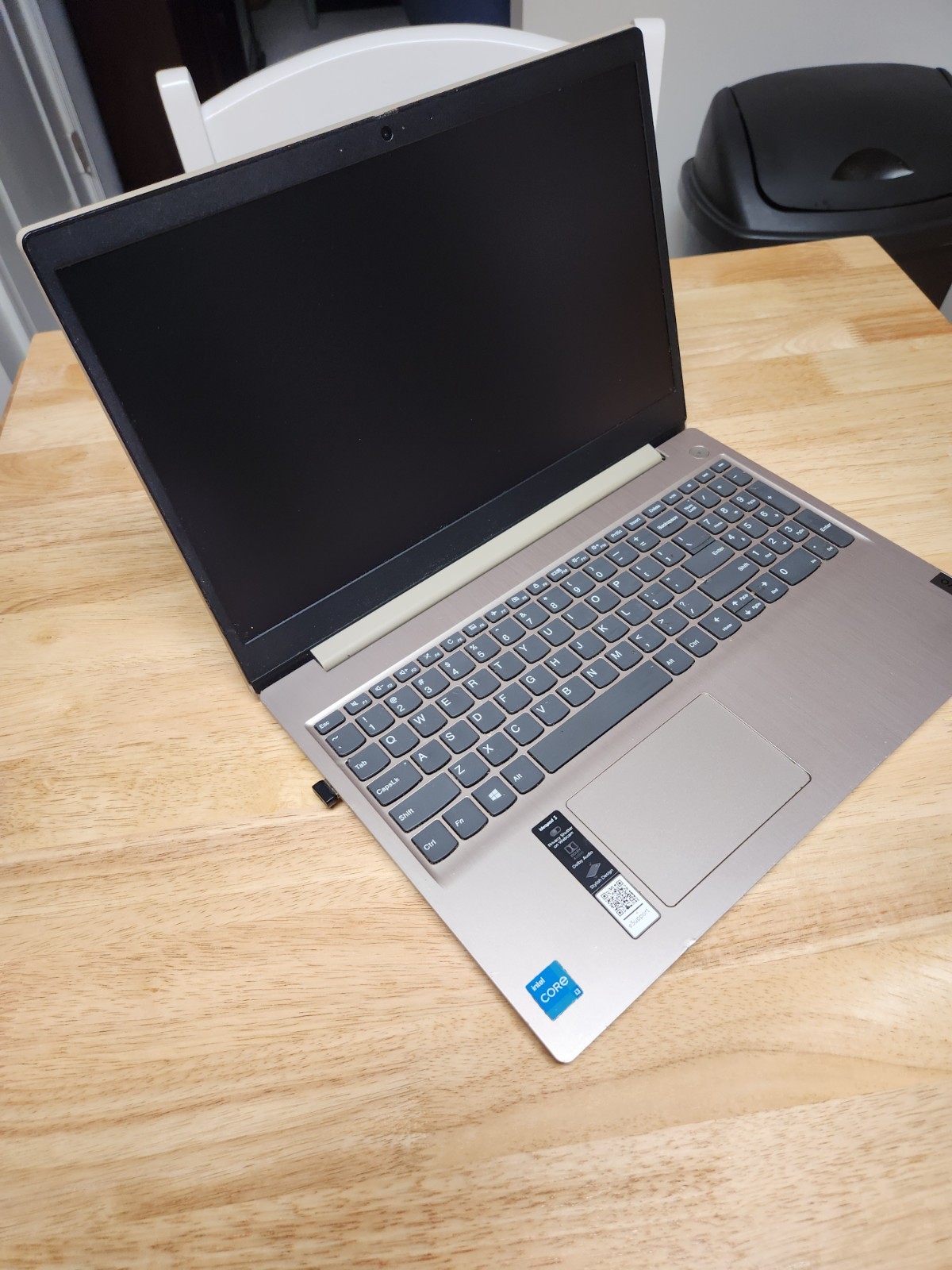 LENOVA IdeaPad 3 151TL05 15.6″ Laptop (11th Gen Intel – Core i3)
