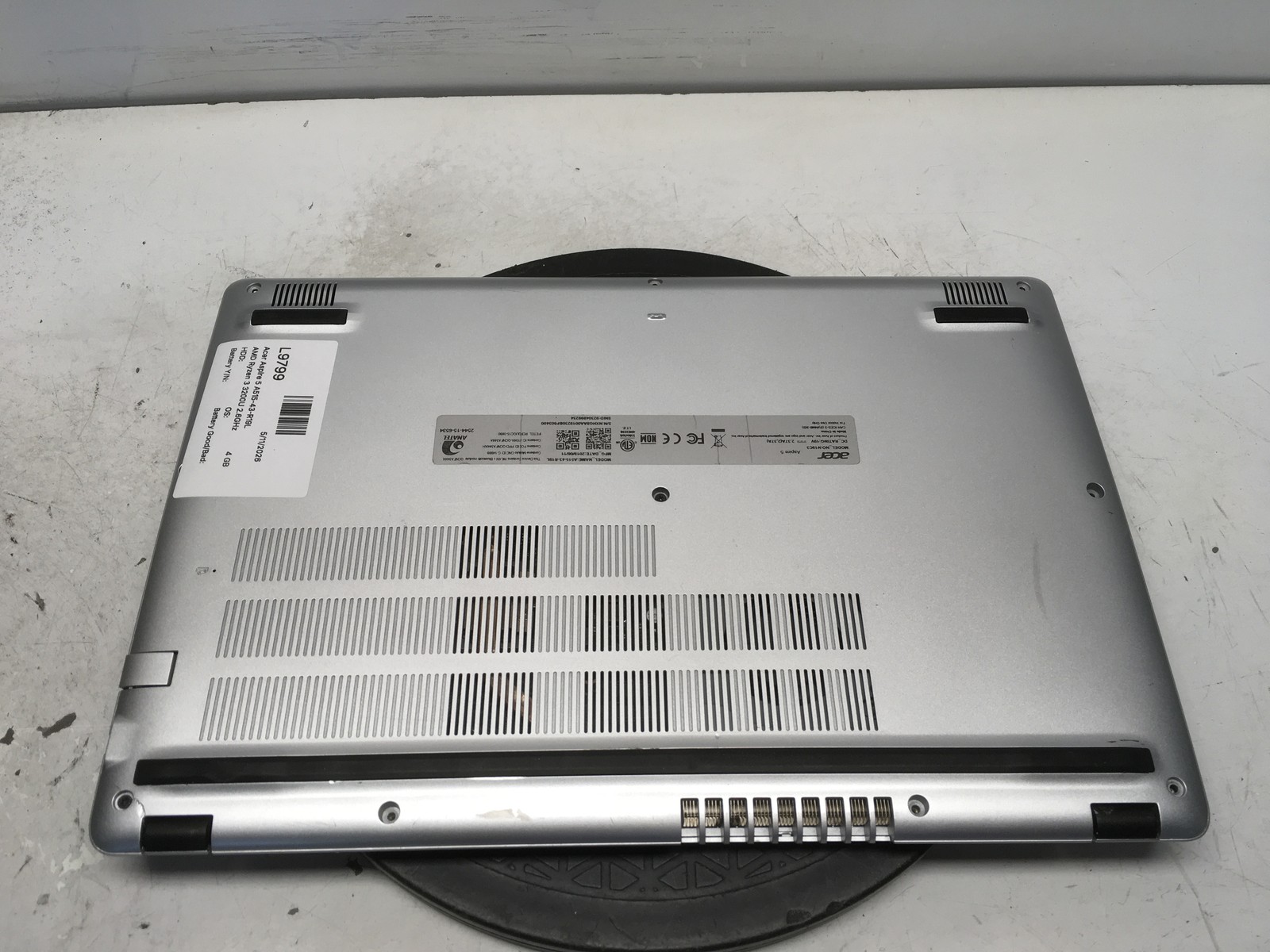 Acer Aspire 5 A515-43-R19L N19C3 AMD Ryzen 3 3200U 2.6GHz 4 GB NO HDD No Batt