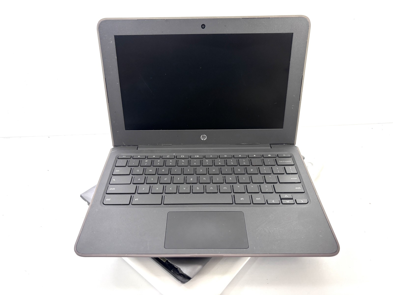 LOT x8: Mixed Chromebooks – ASUS, Acer, Lenovo, Dell, HP