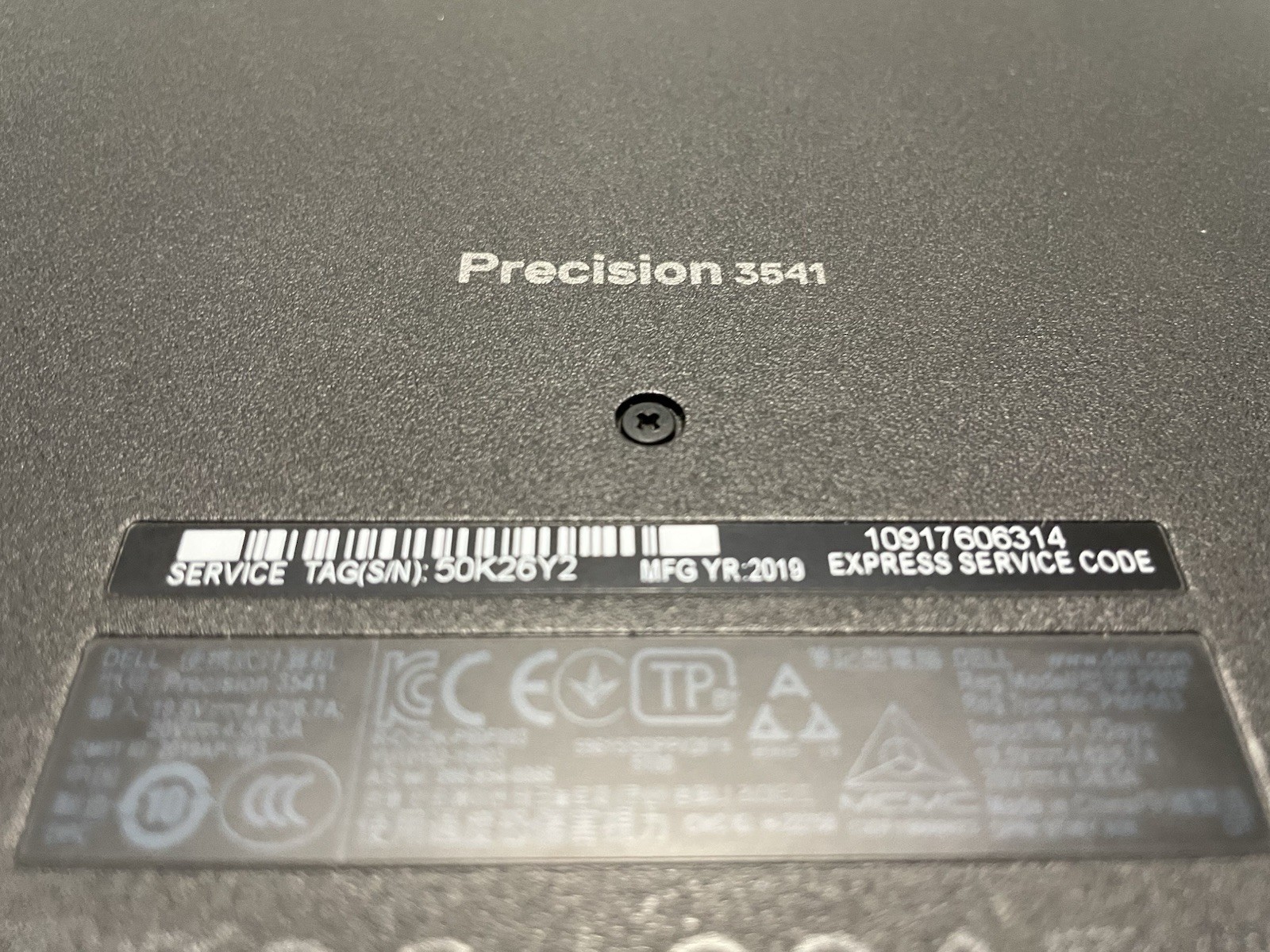 Dell Precision 3541 Mobile Workstation Intel(R) Core(TM)i7-9850H CPU @2.6 GHz 40