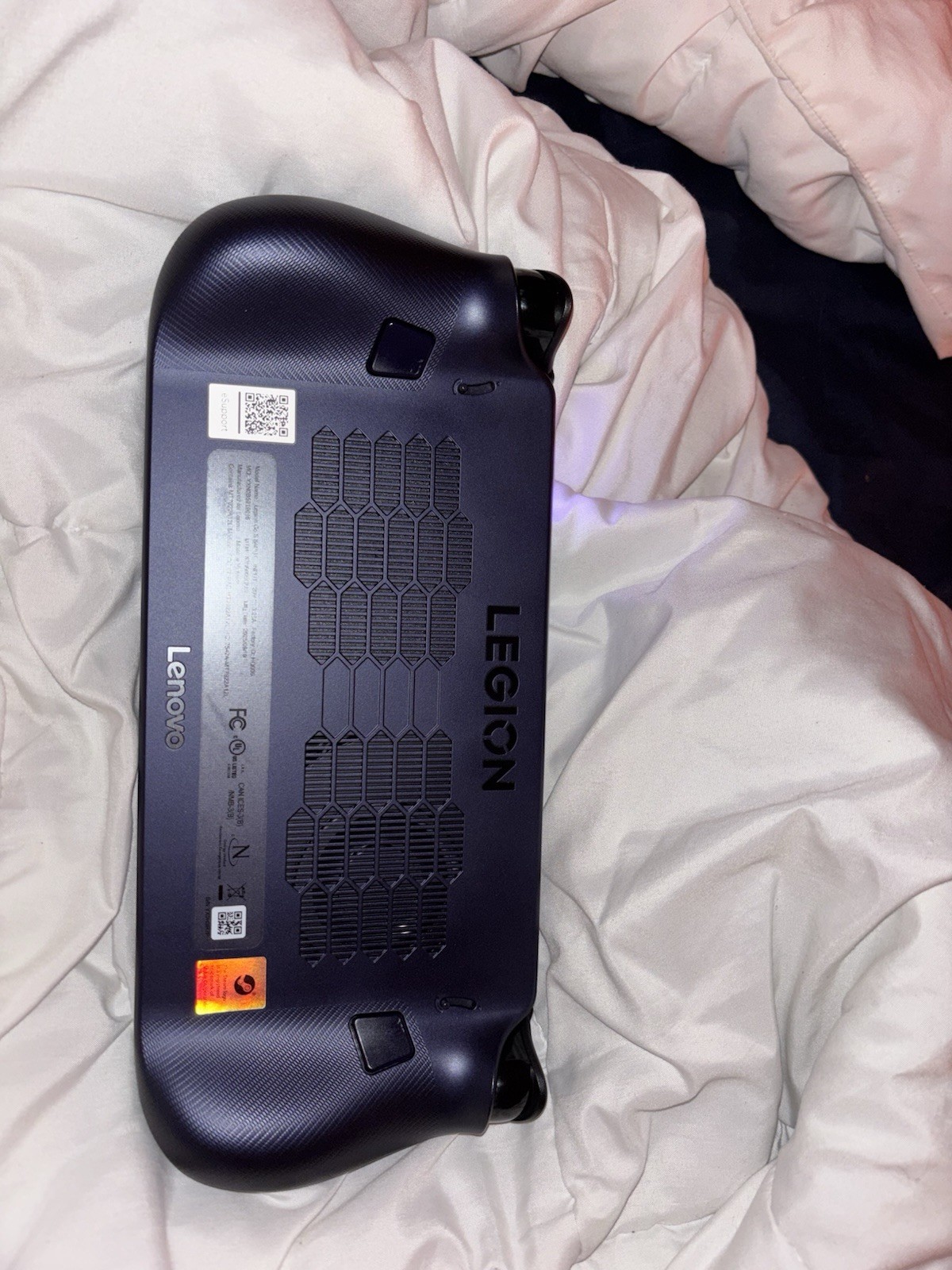 Legion Go S 8″ 120Hz Gaming Handheld