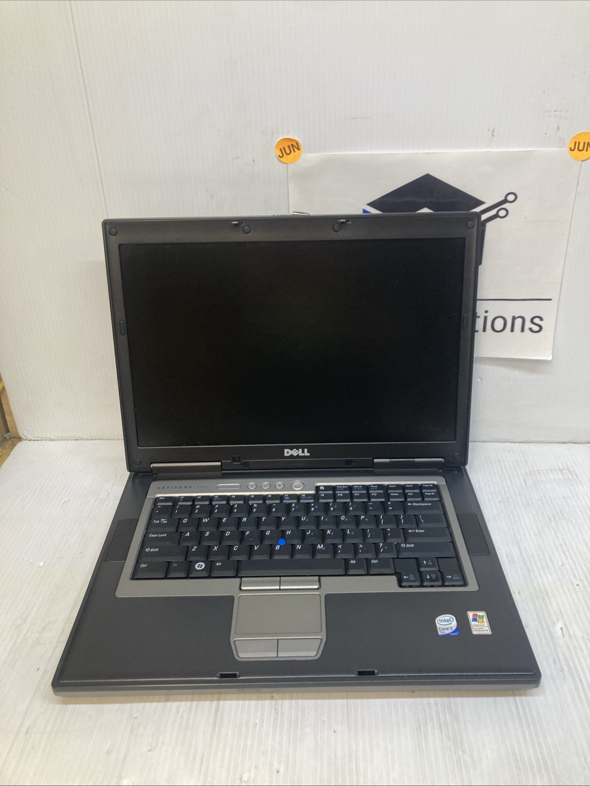 Dell Latitude D820 Model PP04X Intel Core 2 Duo 1.66GHz 2GB RAM Boot to BIOS