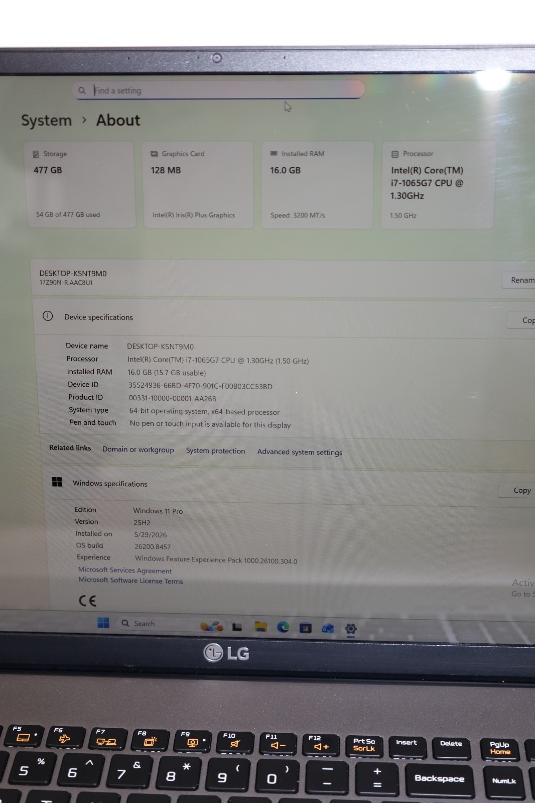 LG Gram 17″ (Intel Core i7-106567 512GB SSD, 16GB RAM) Laptop