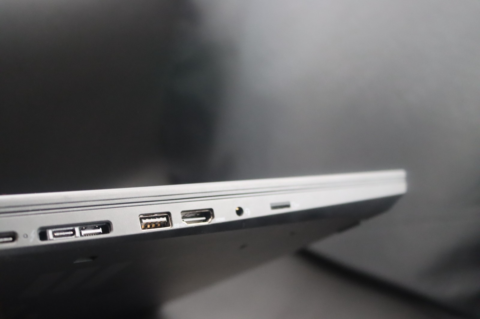 Lenovo ThinkPad T15 Gen 1 1.6 GHz i5-10210U 8GB Ram 256GB SSD – Very Good