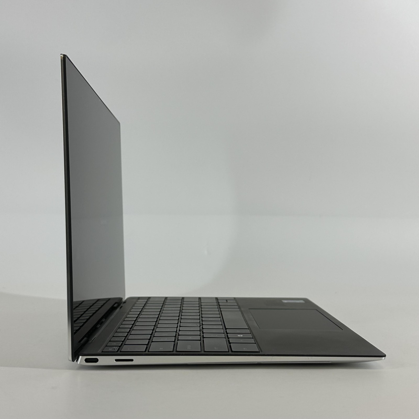 Dell XPS 13 9310 FHD+ TOUCH i7-1165G7 2.80GHz 16GB 512GB WATER DAMAGED SCREEN