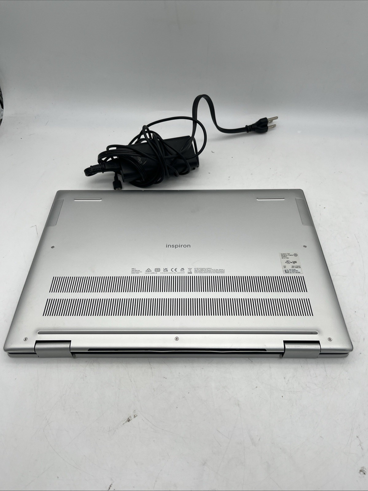 Dell Inspiron P128F 16″ i5-1335U 1.3GHz 8GB RAM 500GB HDD Intel HD Windows 11