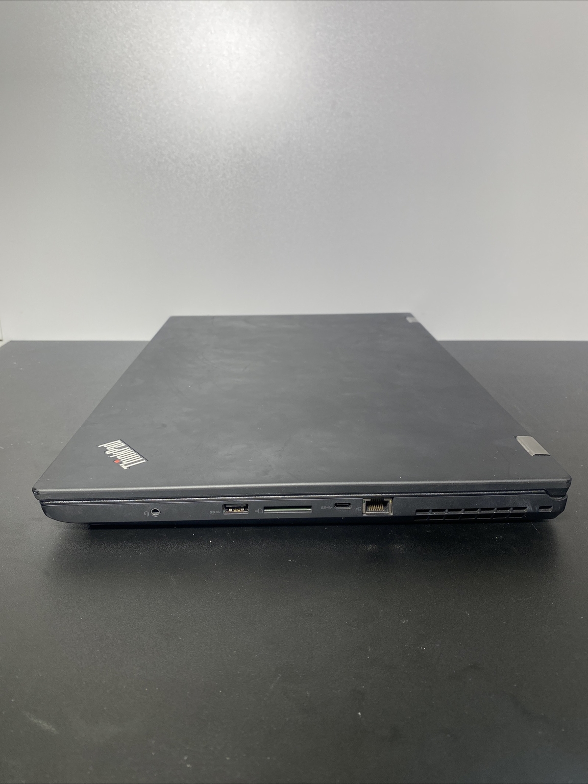 Lenovo ThinkPad P73 20QR000VUS 17.3″ 1920 x 1080 – Core i7 32GB RAM-512 GB SSD