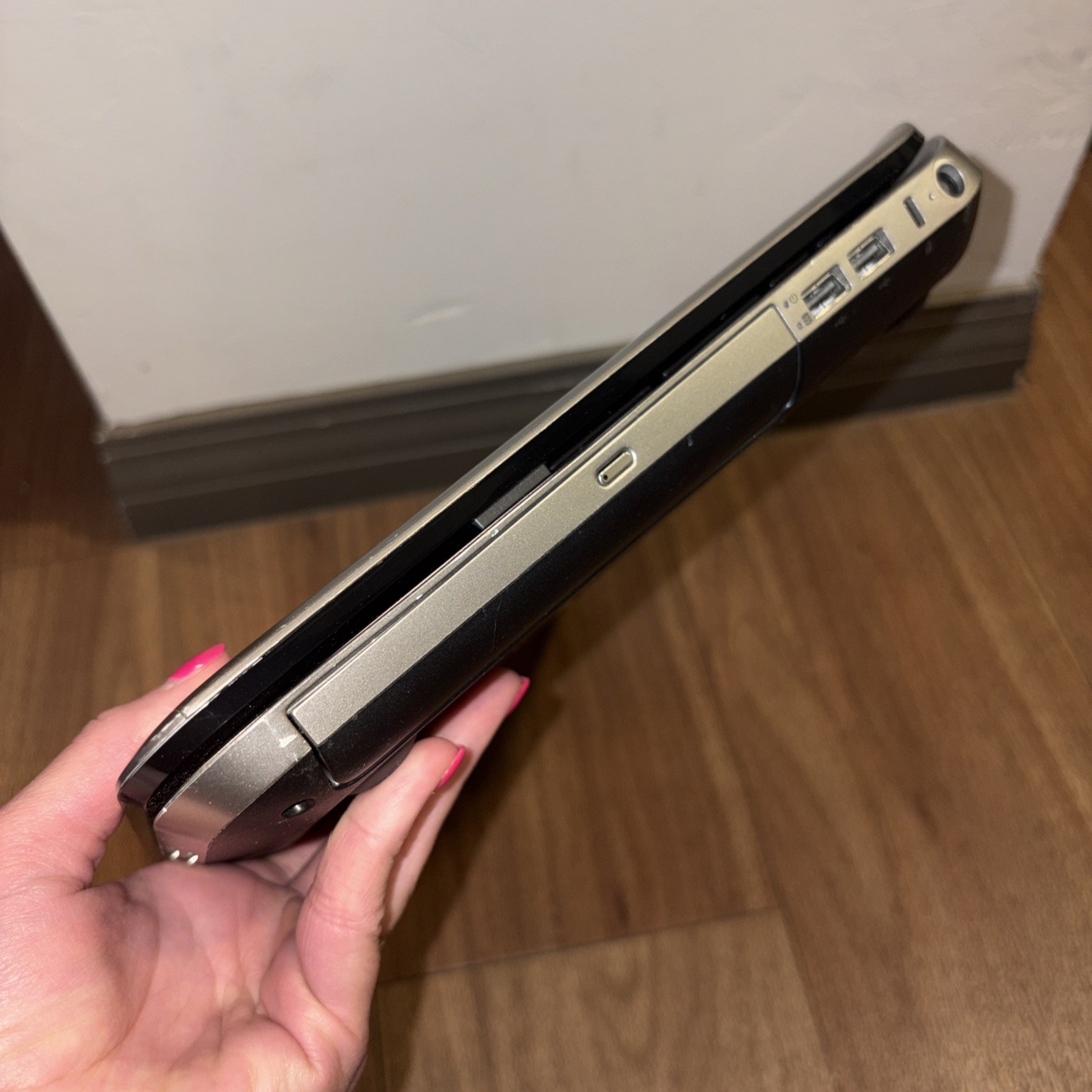 HP pavilion dv6-6c43cl 15.6″ Notebook – i5-2450M 2.50 GHz, 8 GB, no hdd