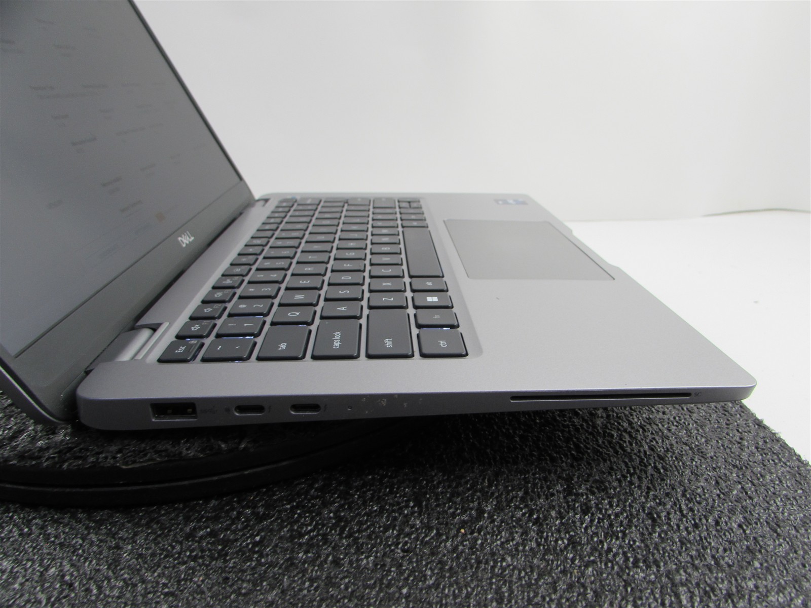 DELL LATITUDE 5340 1920X1080 FHD CORE I5-1345U 512GB SSD 16GB RAM NO O.S