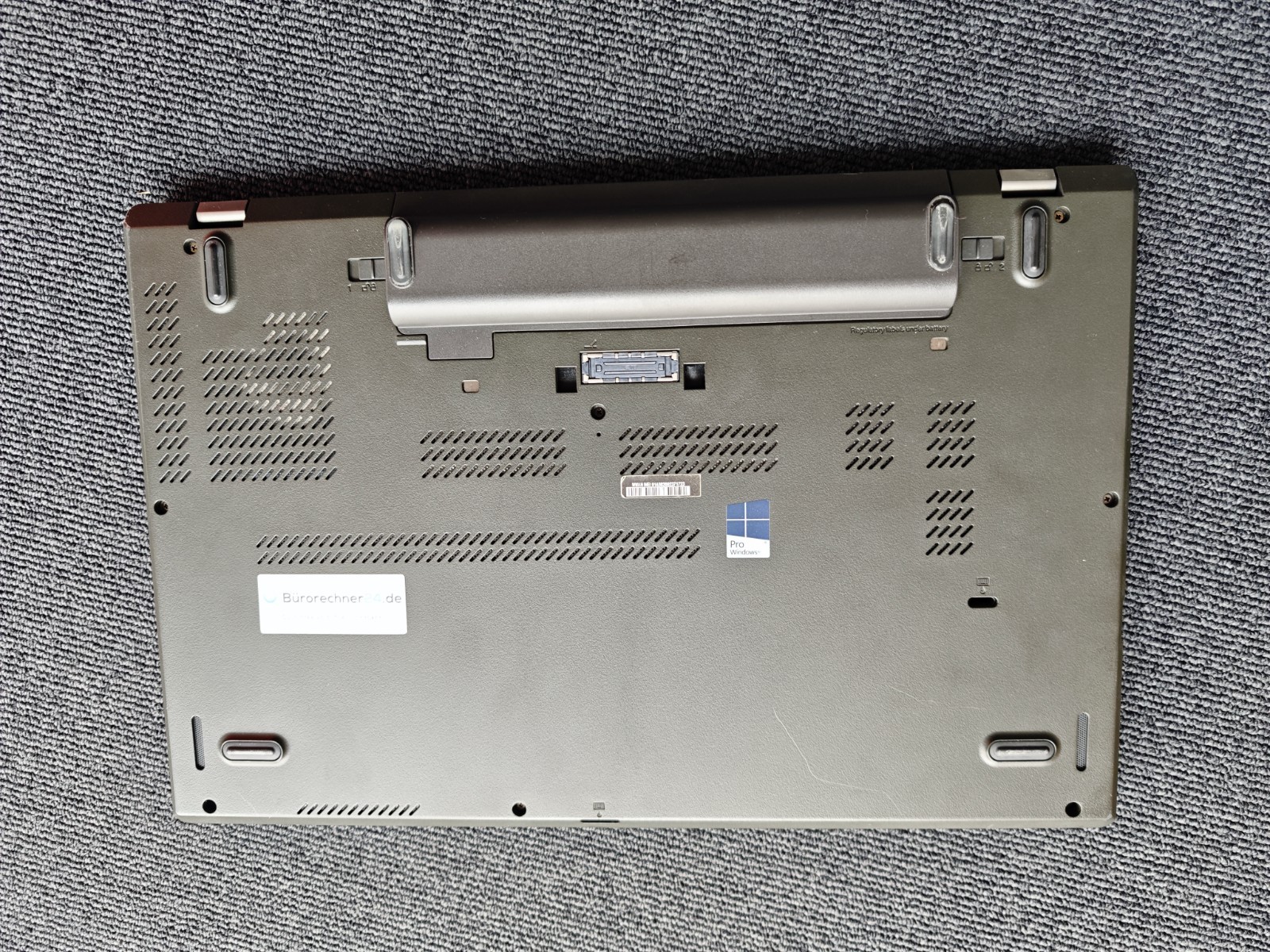 Lenovo ThinkPad T560 15.6 inch (500GB HDD, Intel Core i5 6th Gen., 2.40 GHz, 16 GB