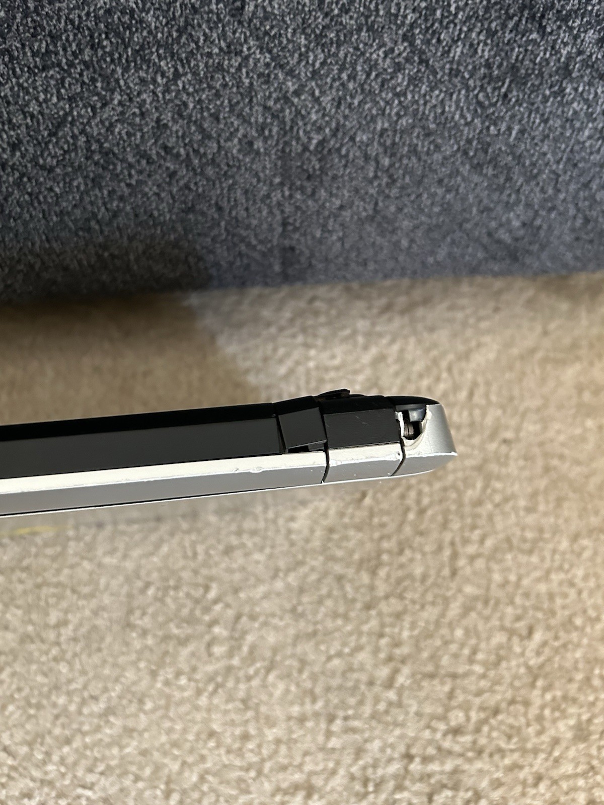 HP Pavilion 15.6″ Laptop B&O Audio UNTESTED Parts Repair Hinge Damage