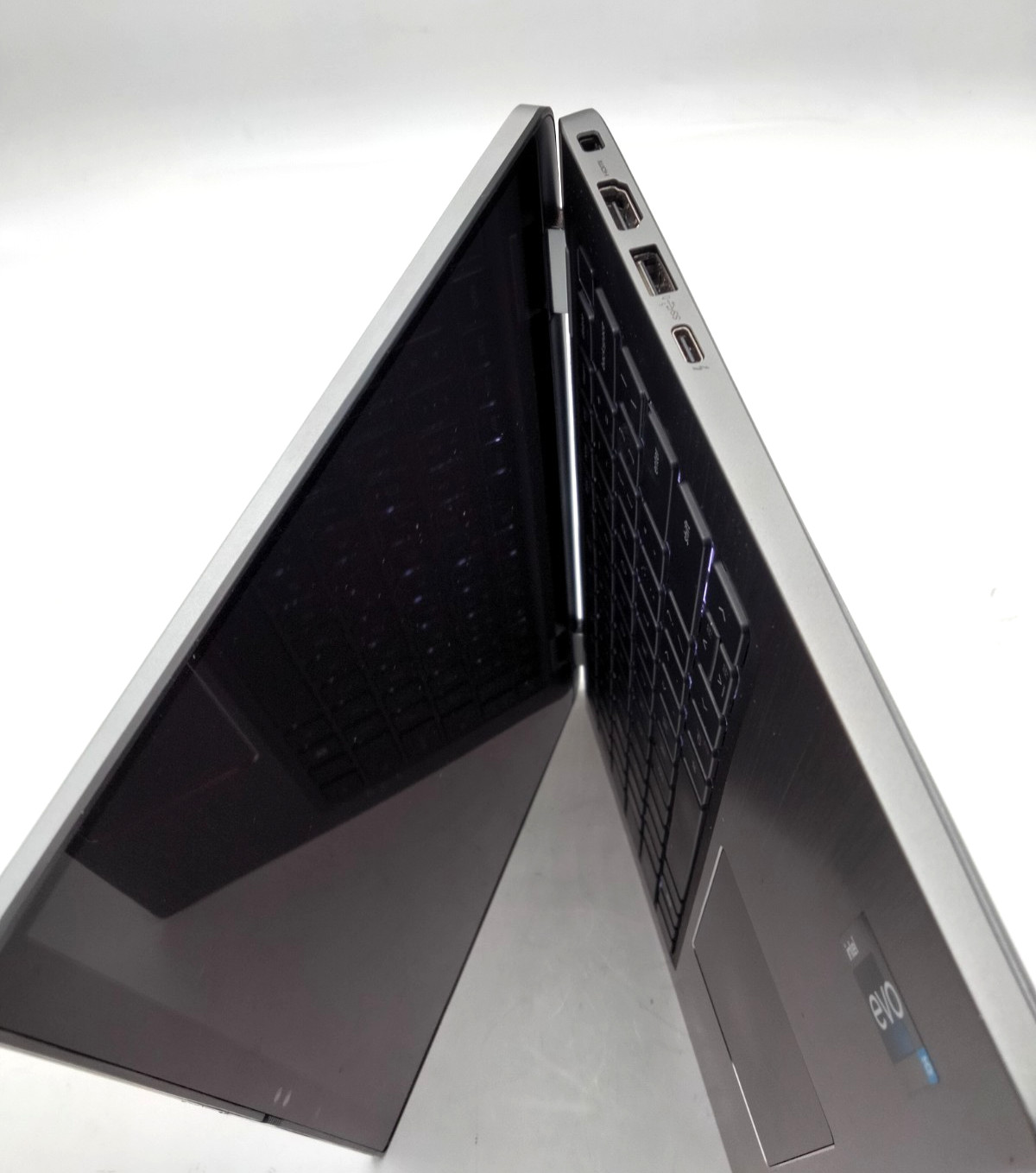 Dell Latitude 7330 i5-1235U 16GB RAM 256GB SSD Win 11 touch laptop