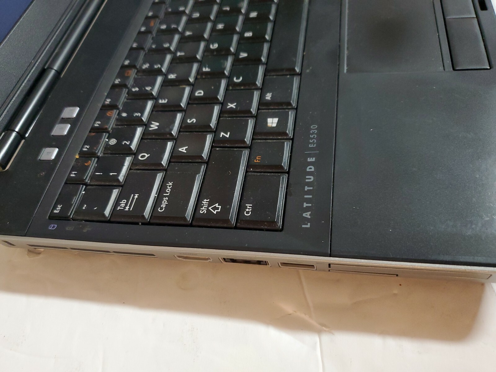 Dell Latitude E5530 15.6″ Intel Core i3-3110 @2.40GHz 4GB 320GB HDD
