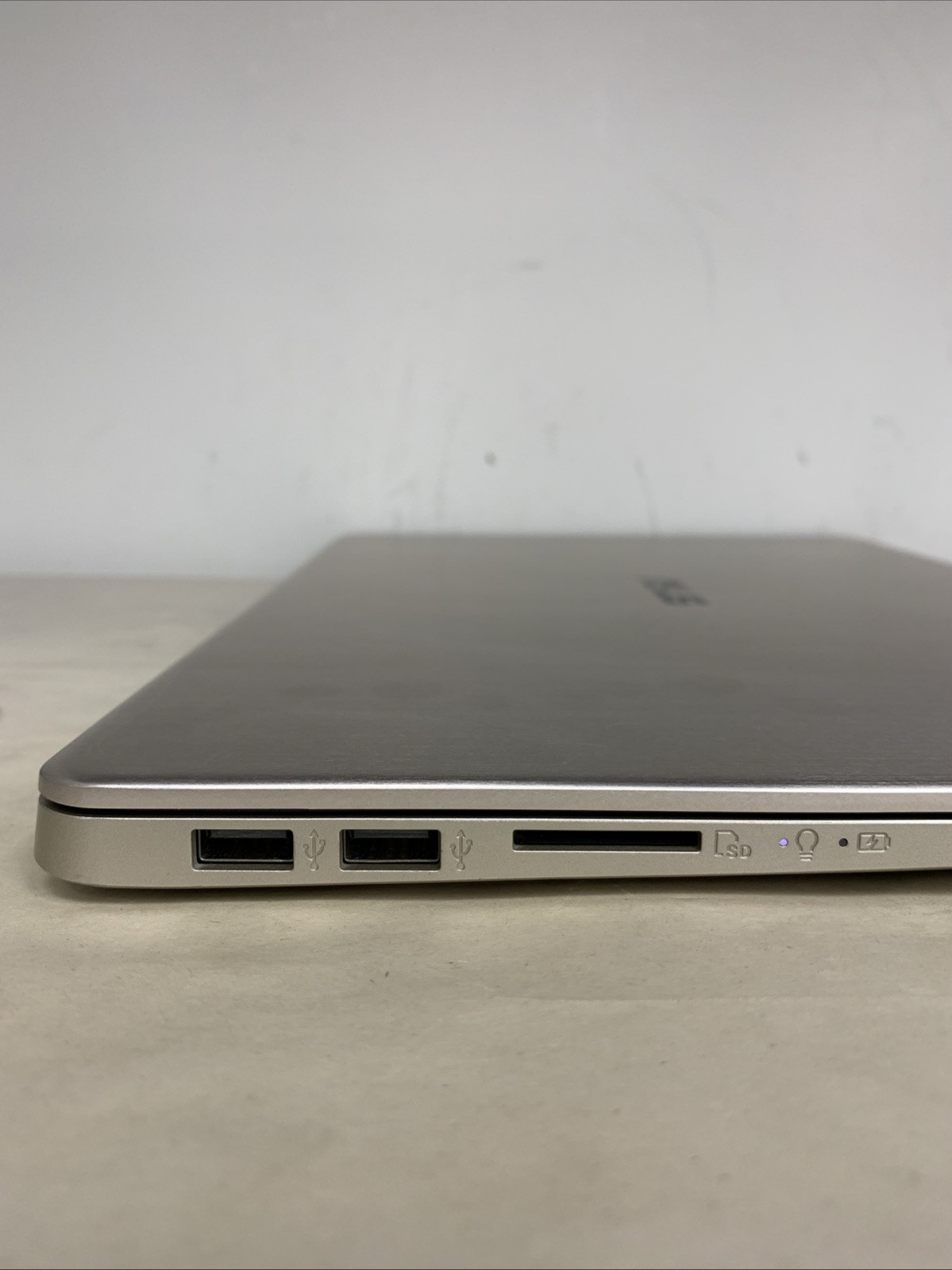 ASUS VivoBook S15 Silver Laptop Intel Core i5-8250U 8GB RAM 256GB SSD Win11 Home