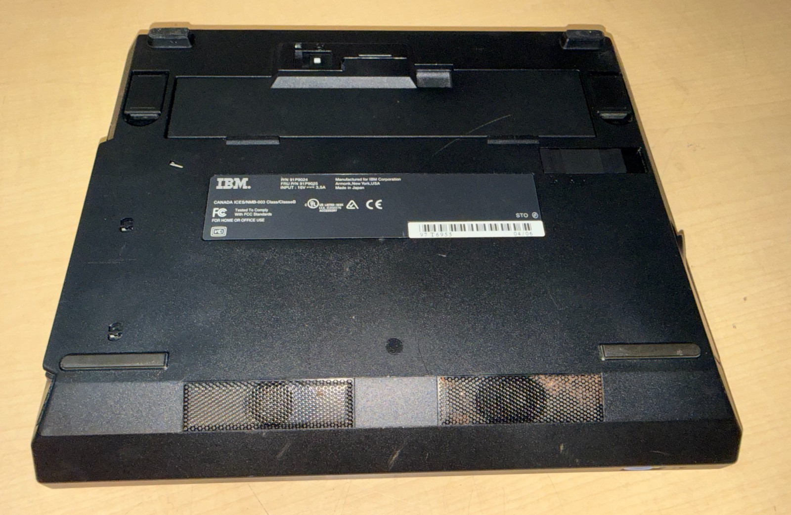 IBM ThinkPad T30 Type 2672 Laptop with Docking Station and Power Adapter KL