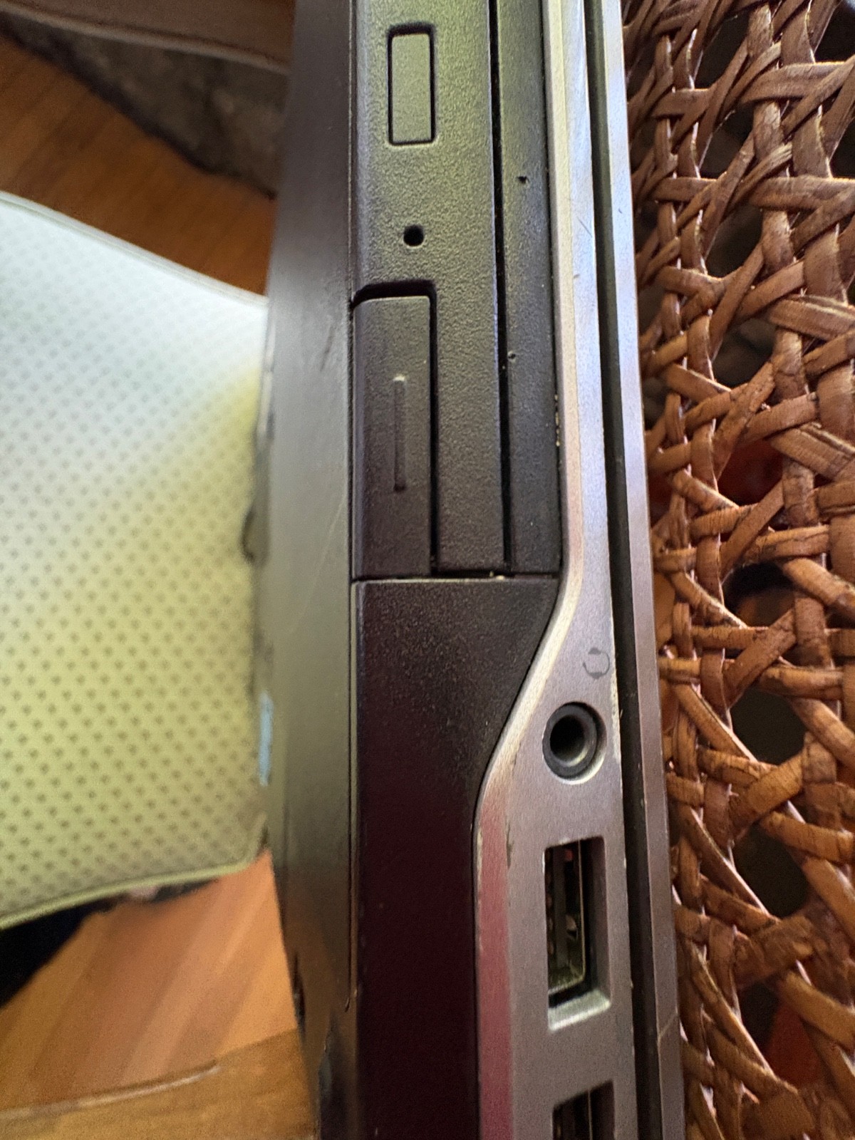 SUMMER SALE Dell Latitude Notebook PC RB-E6400 for parts