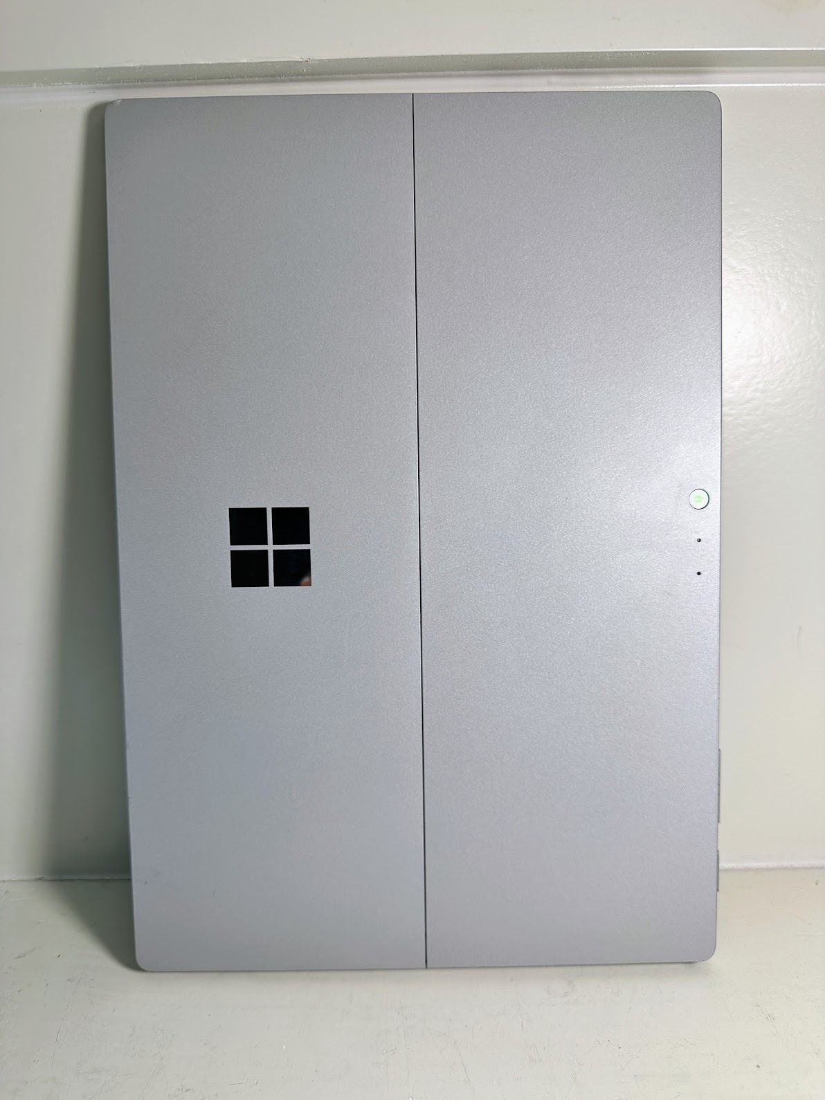 Microsoft Surface Pro 5 – 1796 model – i5 , 8GB RAM, 128GB SSD – PARTS – READ!
