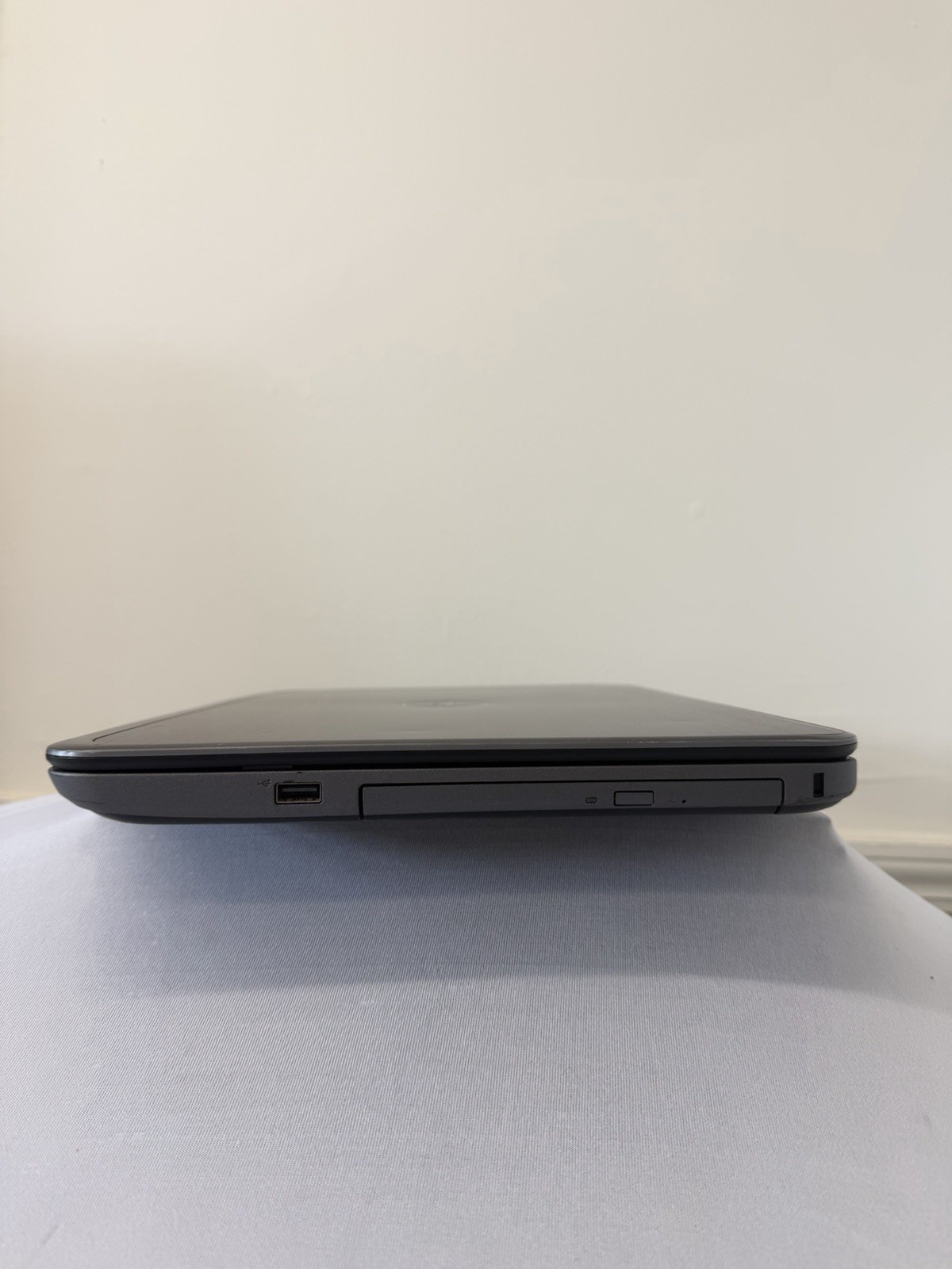 Dell Inspiron 5535 Laptop – Good Screen – AMD A8-55545M – RAM 8 GB – Read Des