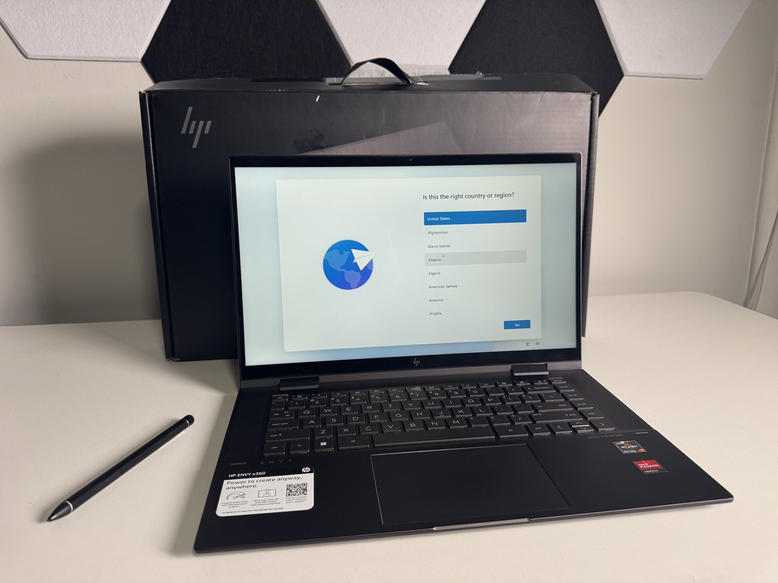 HP Envy x360 2-in-1 – 15.6 Screen AMD Ryzen 7 5825U 12GB RAM 512GB SSD Black